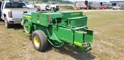 John Deere 328 square baler