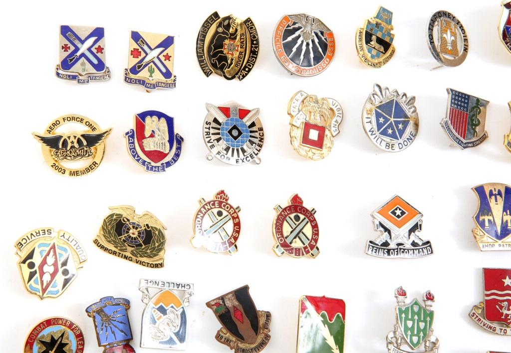 US ARMY DUI CREST INSIGNIA LARGE MIXED LOT