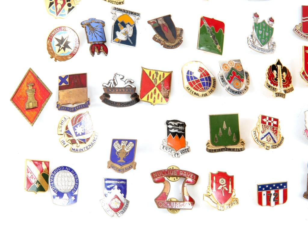 US ARMY DUI CREST INSIGNIA LARGE MIXED LOT