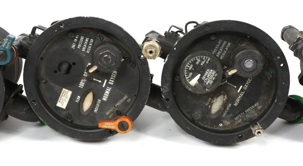 US NAVY PILOT OXYGEN MASK BENDIX REGULATOR LOT