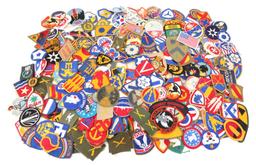 WWII - VIETNAM US ARMY PATCH MIXED LOT OF 200