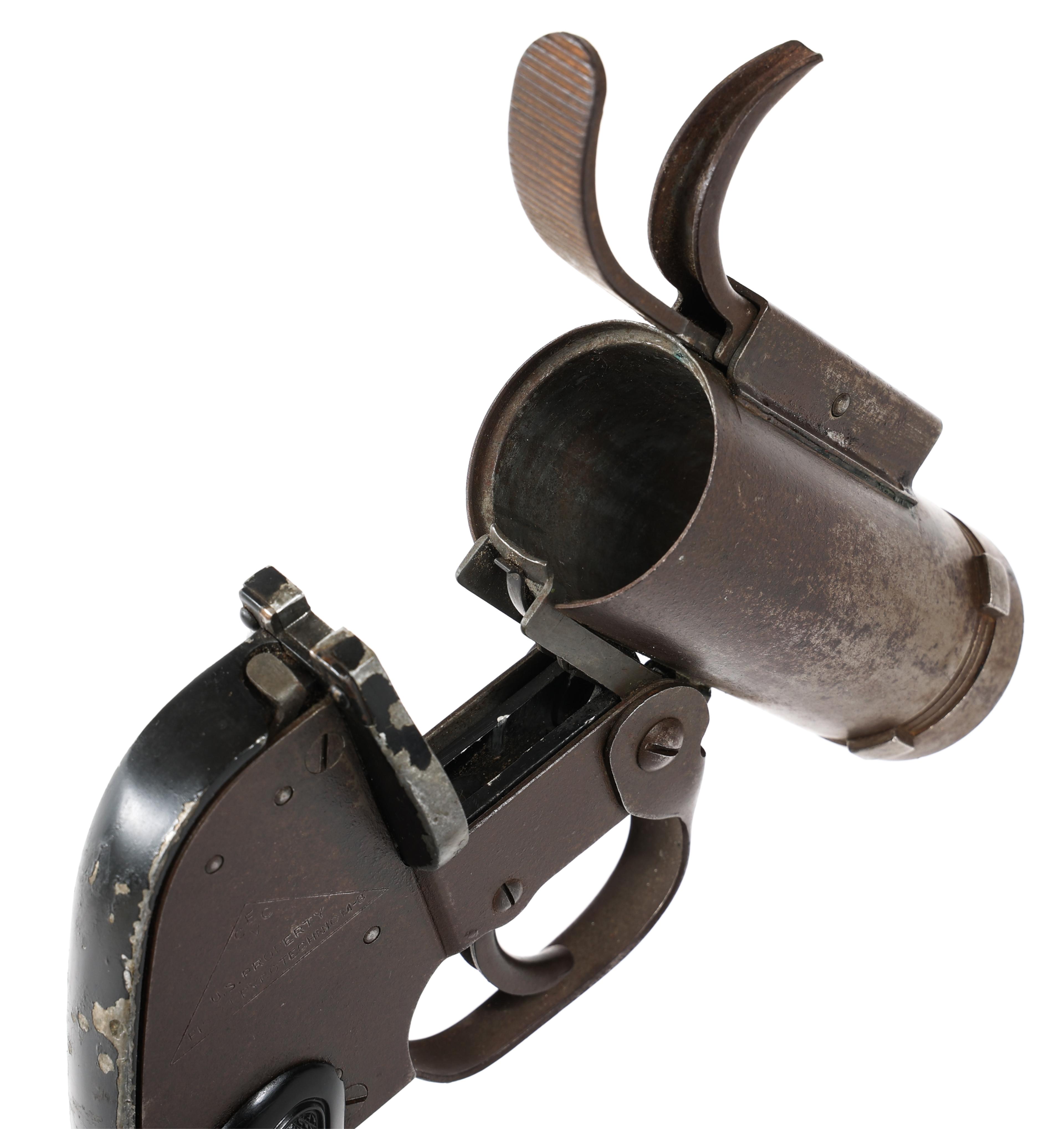 WWII US CEVC PISTOL PYROTECHNIC M-8 FLARE PISTOL