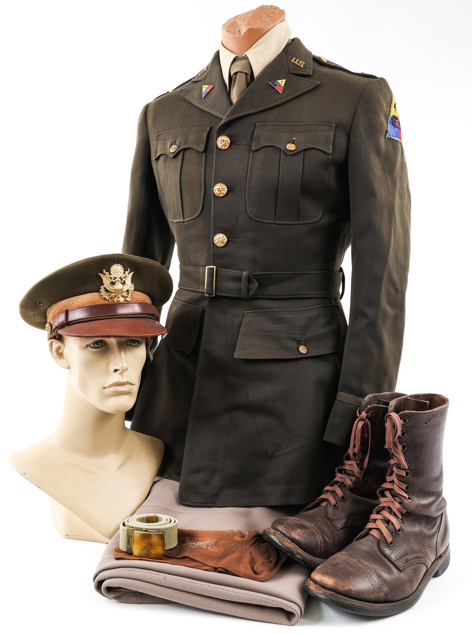 WWII US ARMY 4th ARMORED DIV OFFICER NAMED UNIFORM