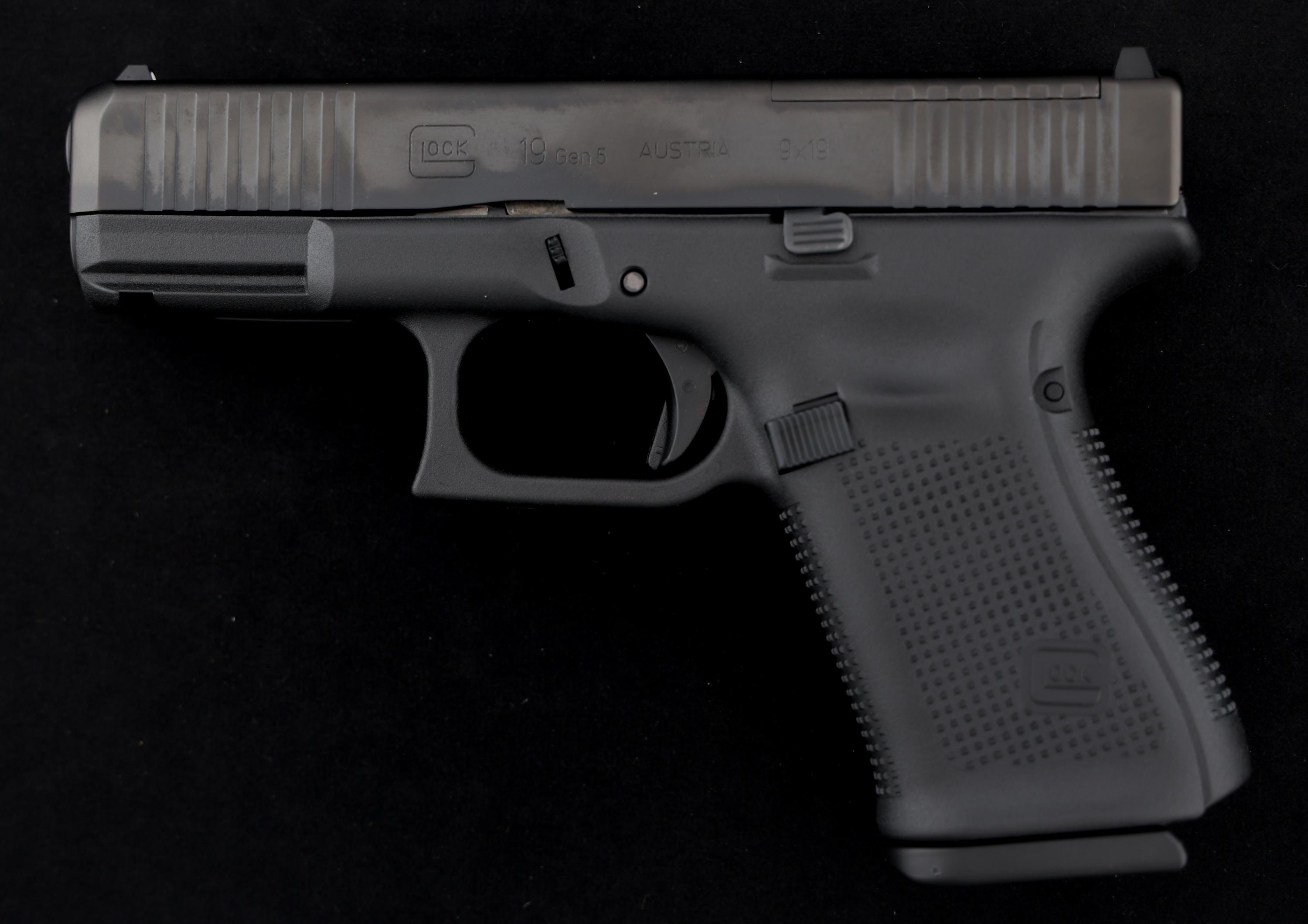 GLOCK MODEL 19 GEN 5 MOS COMPACT 9mm CAL PISTOL