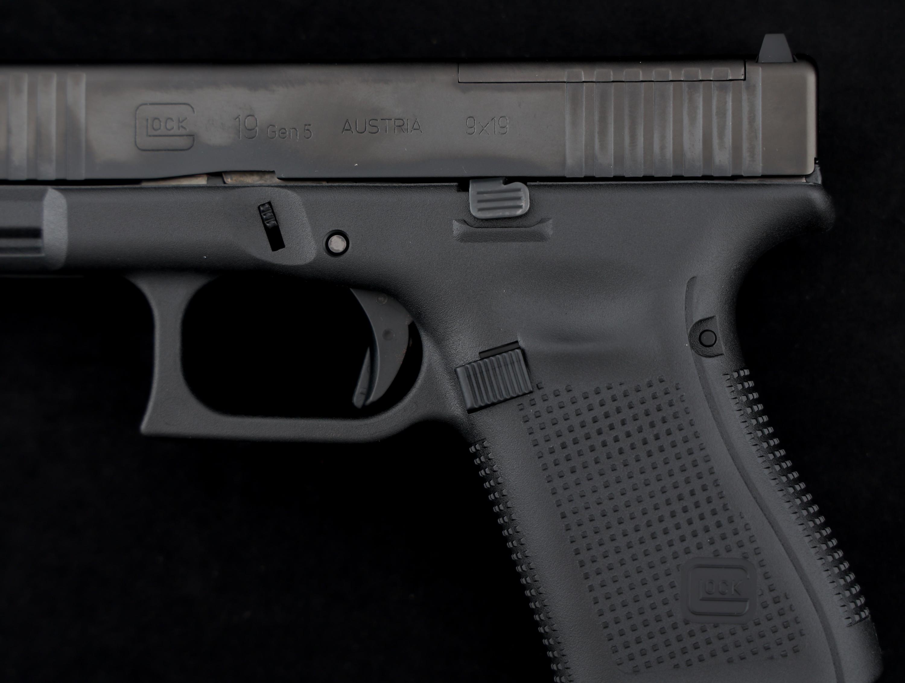 GLOCK MODEL 19 GEN 5 MOS COMPACT 9mm CAL PISTOL