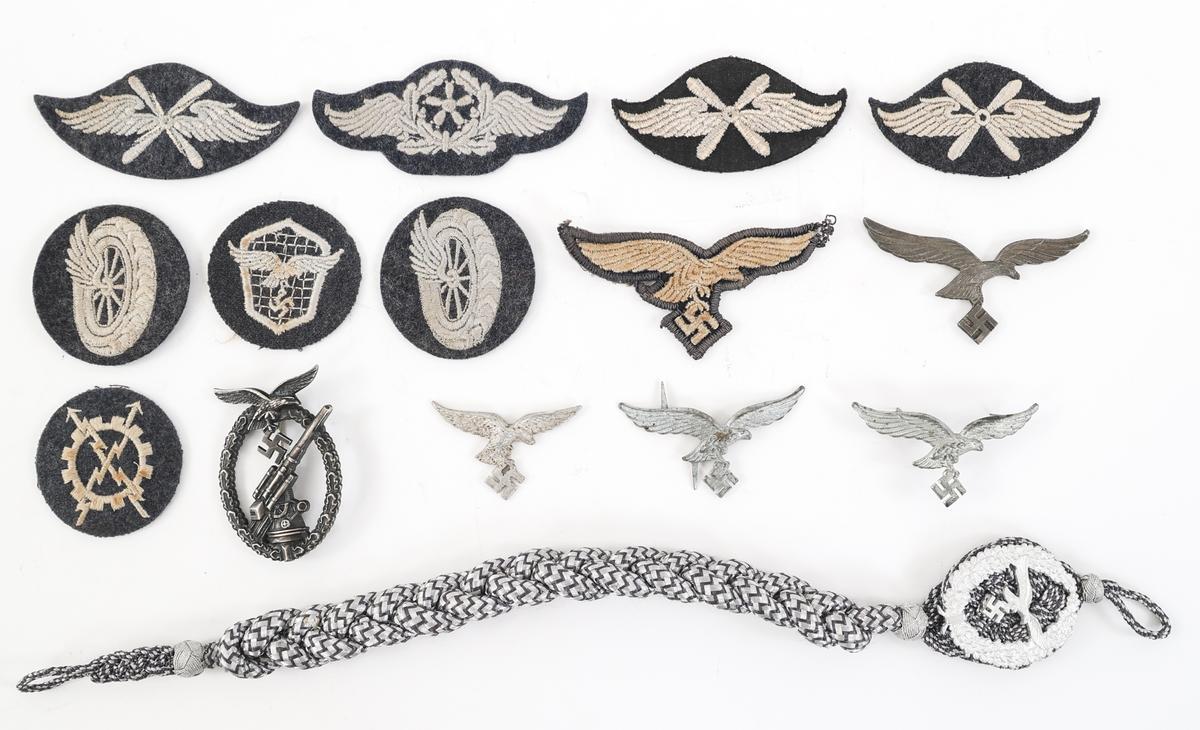 WWII LUFTWAFFE MARKSMANSHIP LANYARD & INSIGNIA LOT