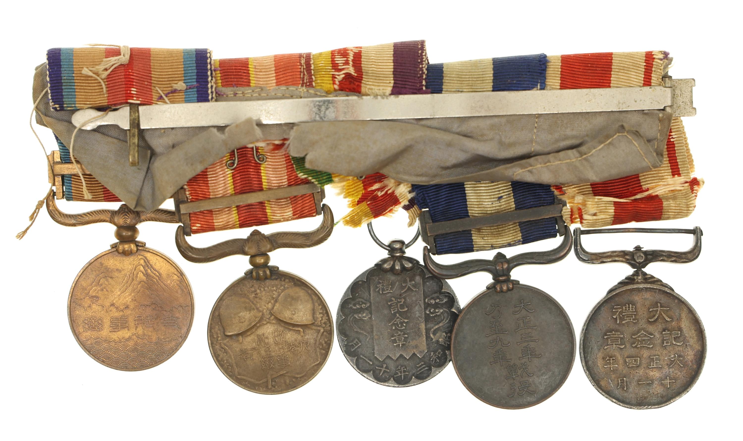 WWI - WWII JAPANESE COMMEMORATIVE & WAR MEDALS BAR