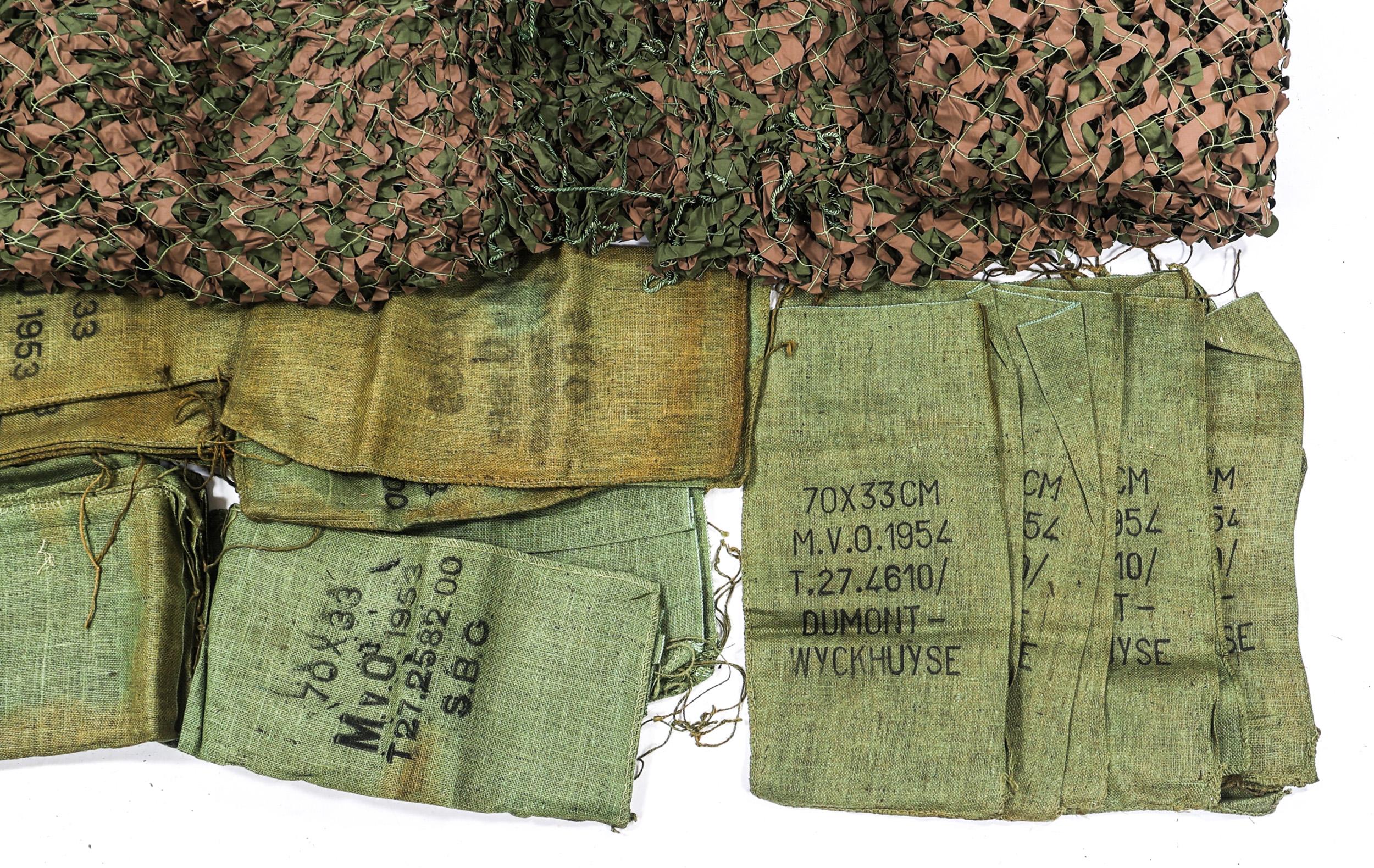 KOREAN WAR - CURRENT US ARMY SANDBAGS & CAMO NET