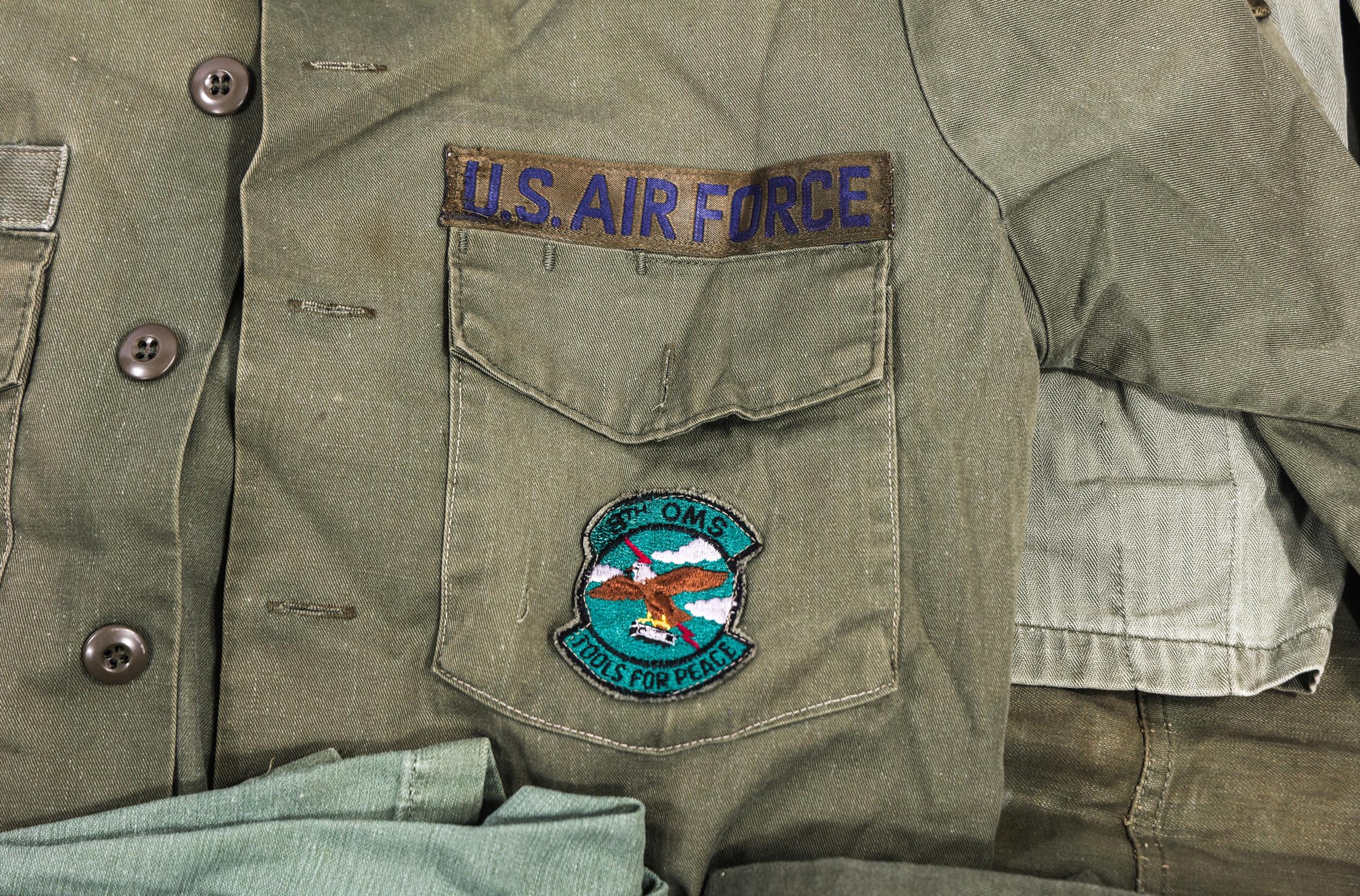 WWII - COLD WAR US ARMED FORCES UNIFORM ITEMS