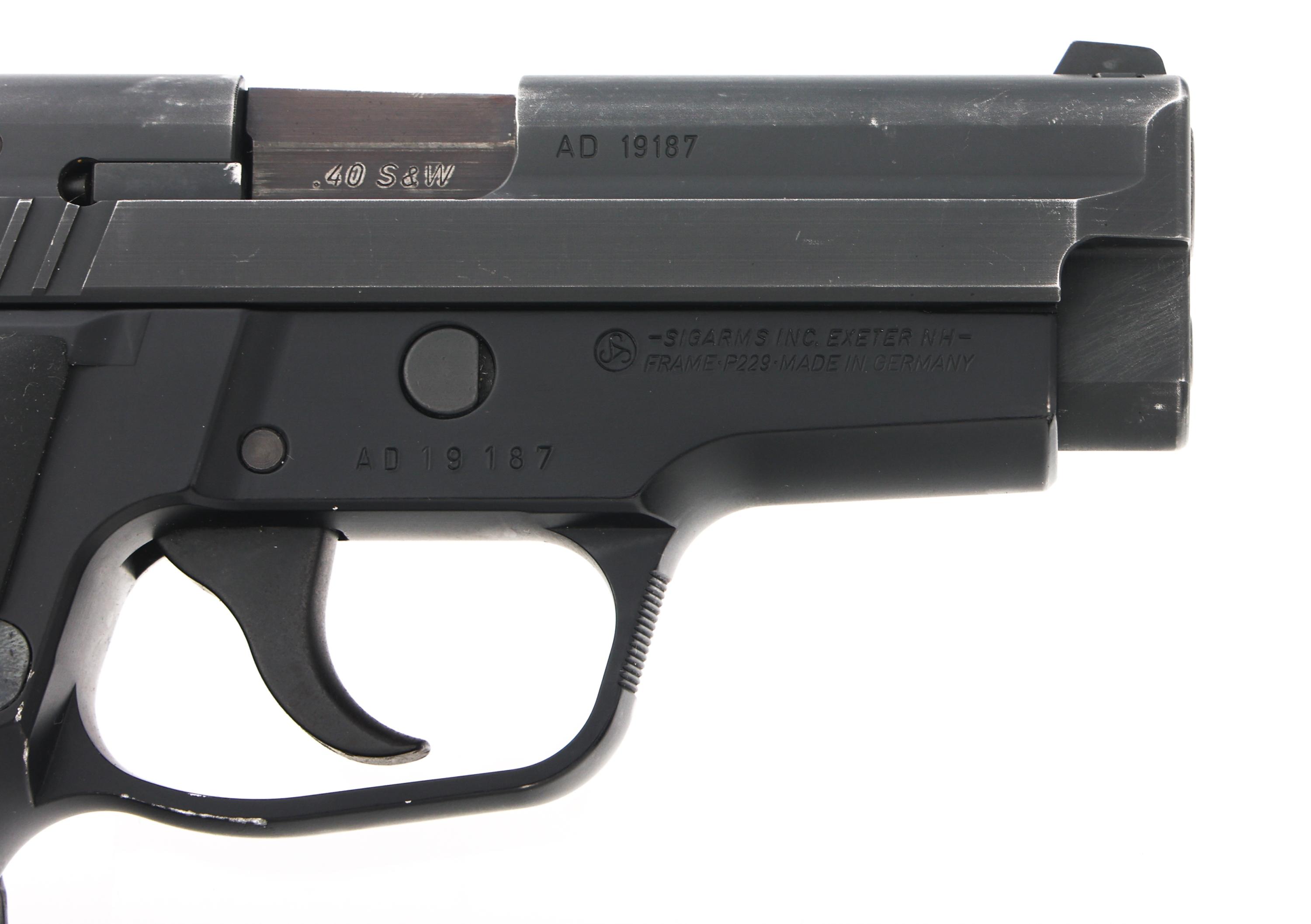 SIG SAUER MODEL P229 .40 CALIBER SEMI AUTO PISTOL