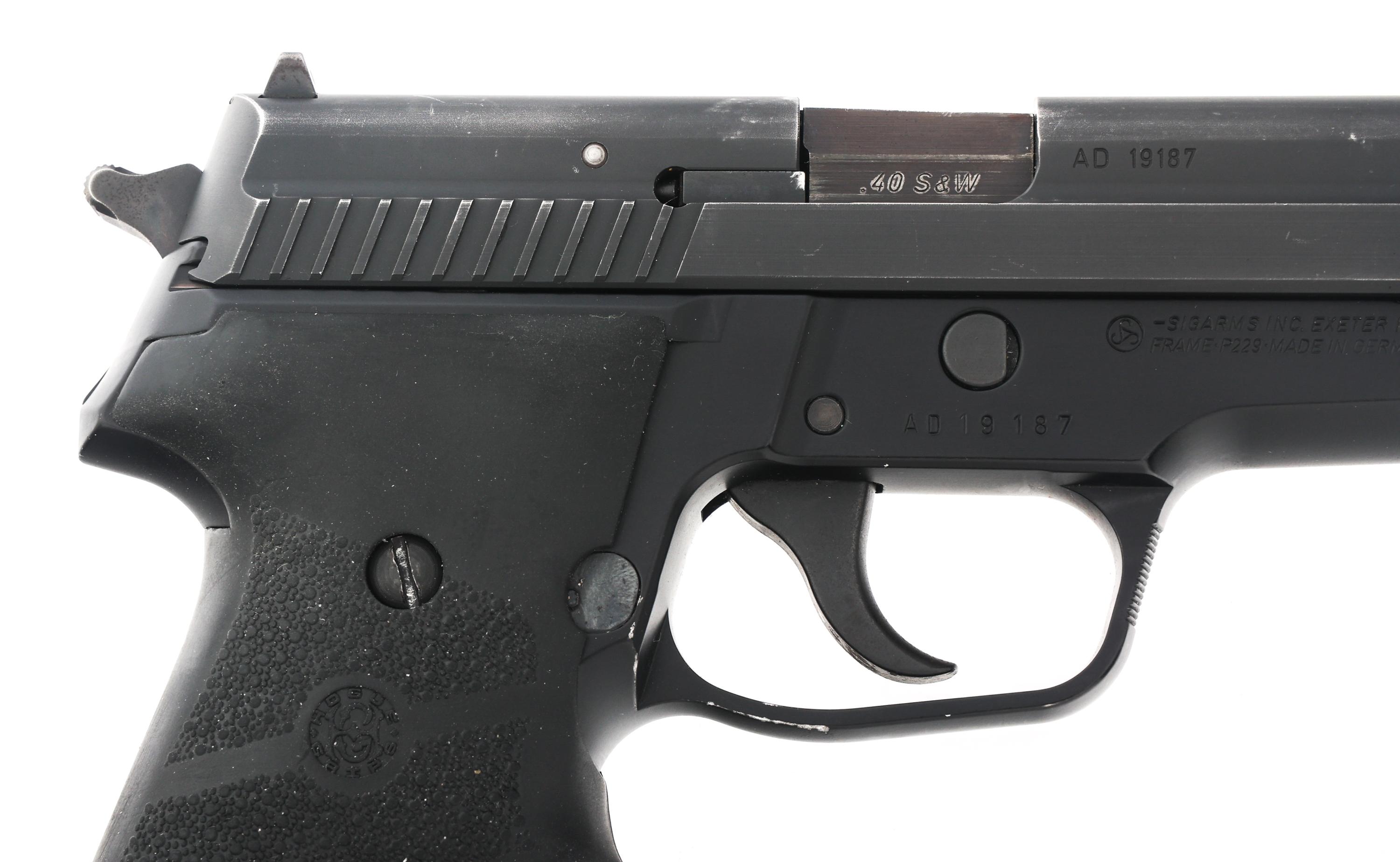 SIG SAUER MODEL P229 .40 CALIBER SEMI AUTO PISTOL