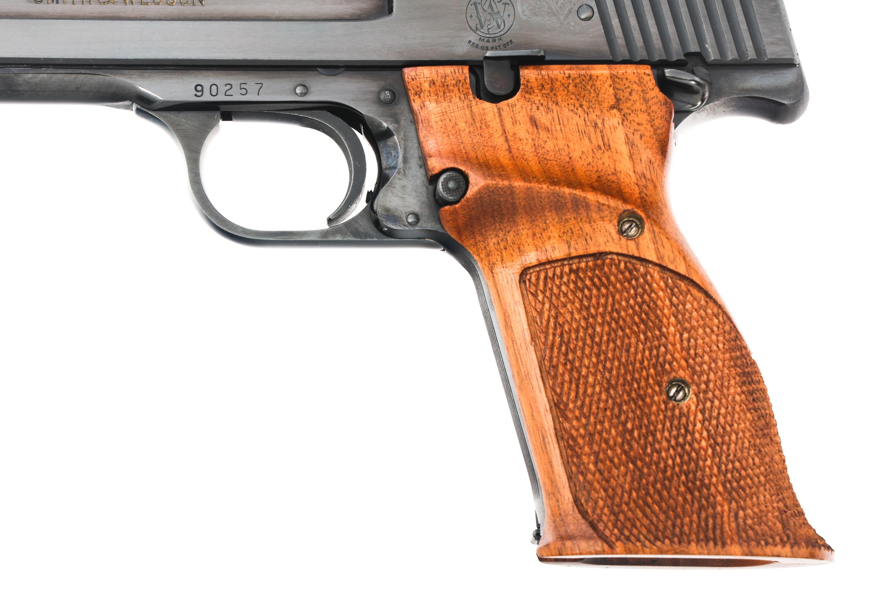 SMITH & WESSON MODEL 41 .22 LR CALIBER PISTOL
