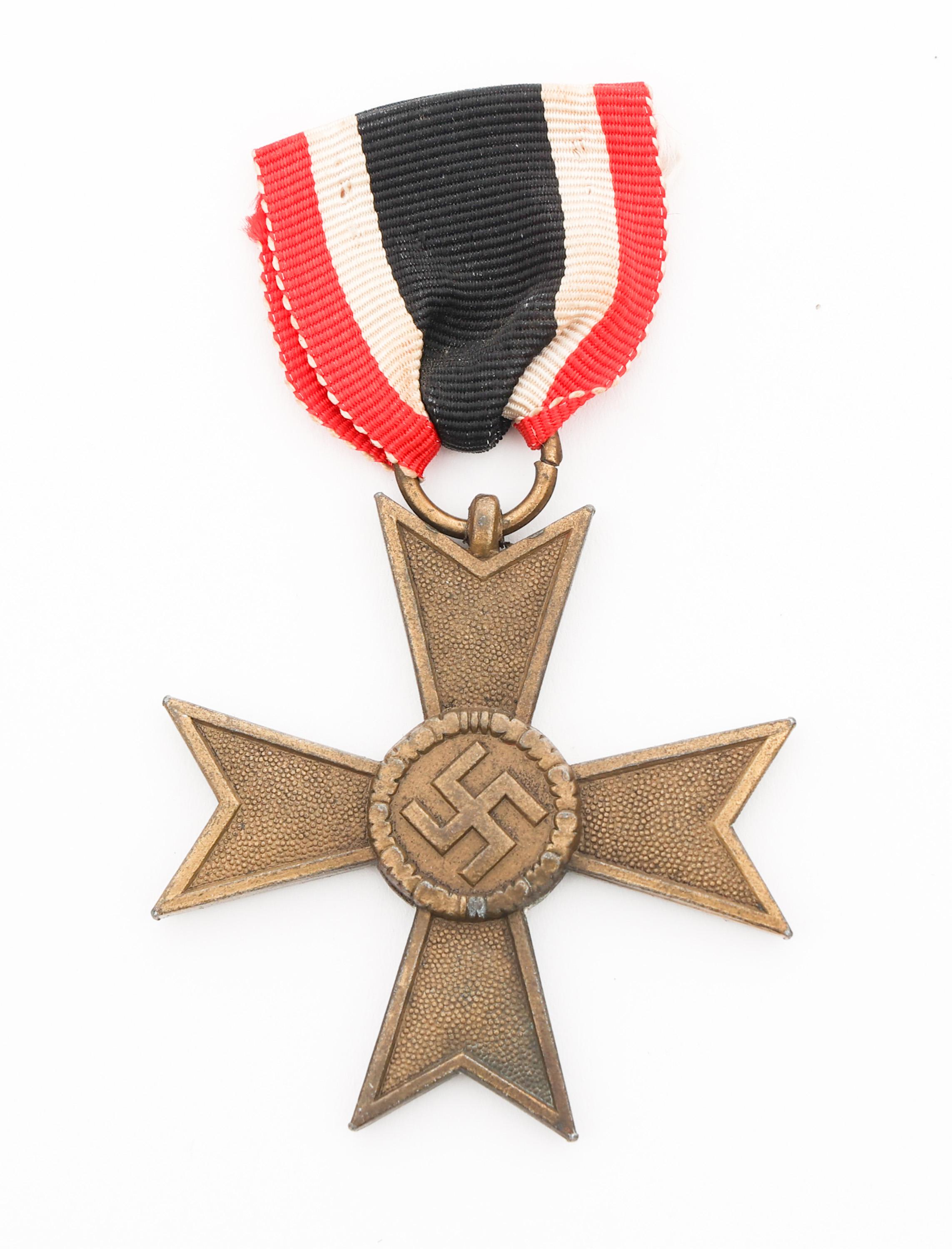 WWII GERMAN SERVICE BADGES & SWIM MEDAL