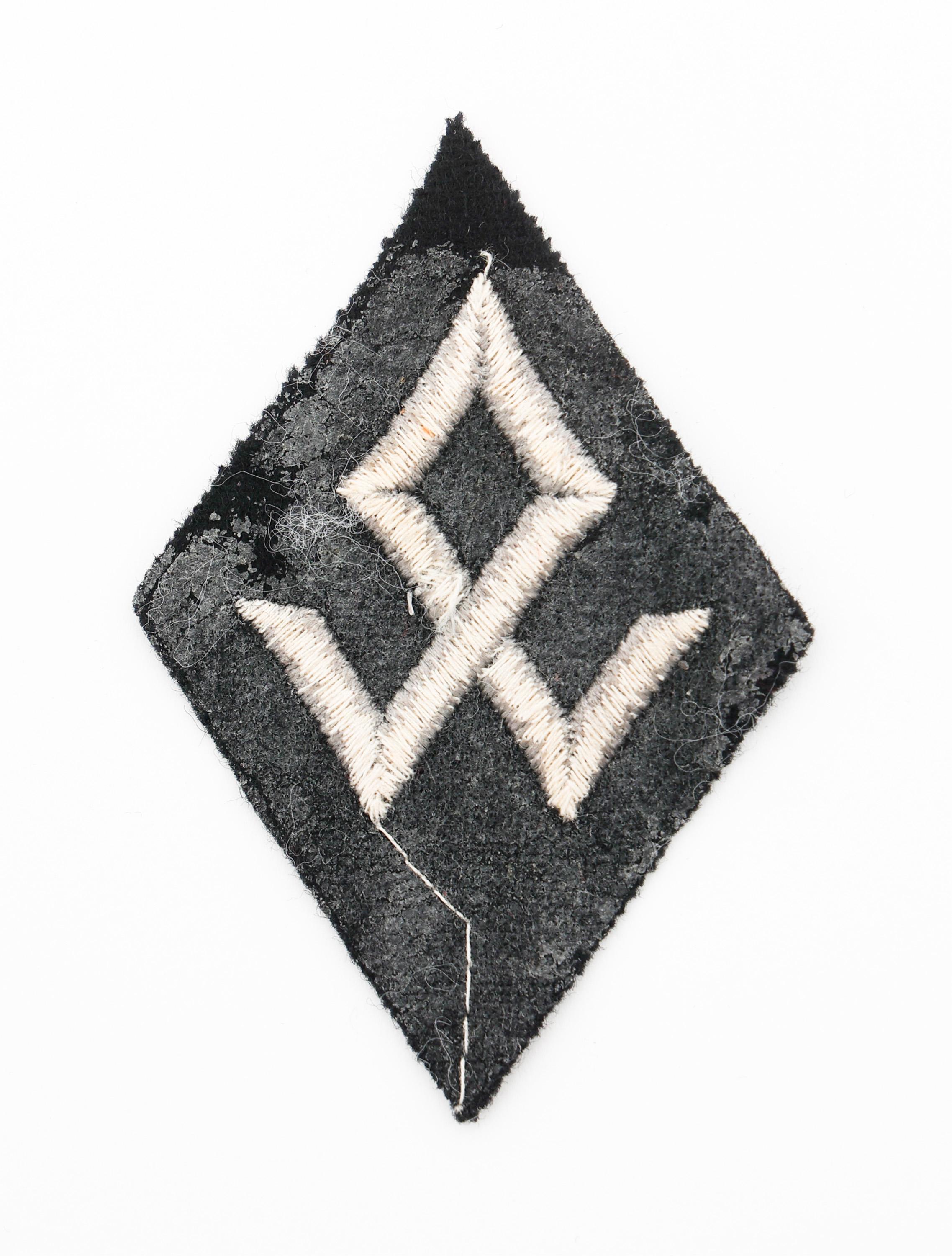 WWII GERMAN WAFFEN SS COLLAR TAB & SLEEVE DIAMONDS