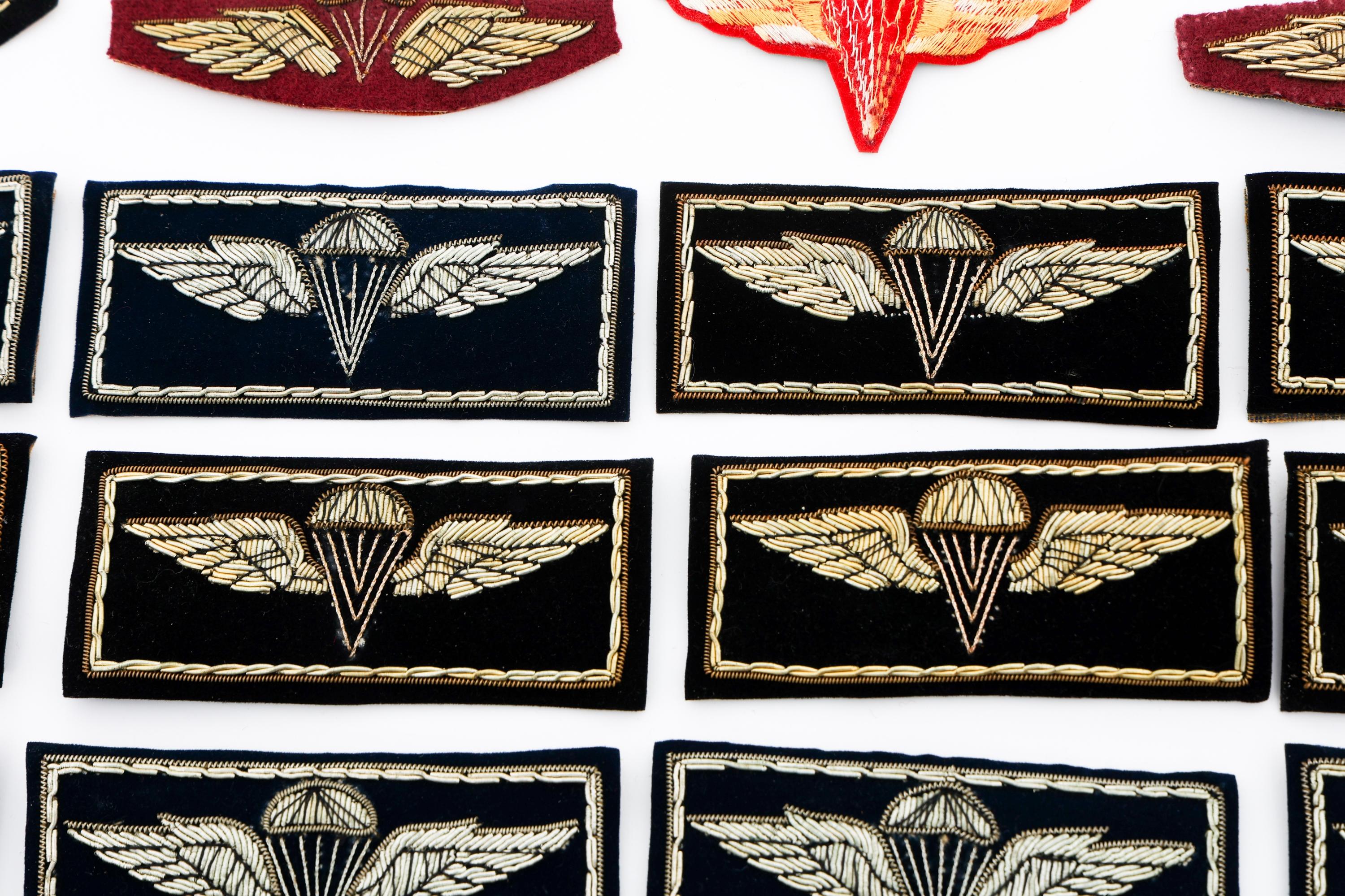 COLD WAR - CURRENT MID-EAST JUMP WINGS & INSIGNIA