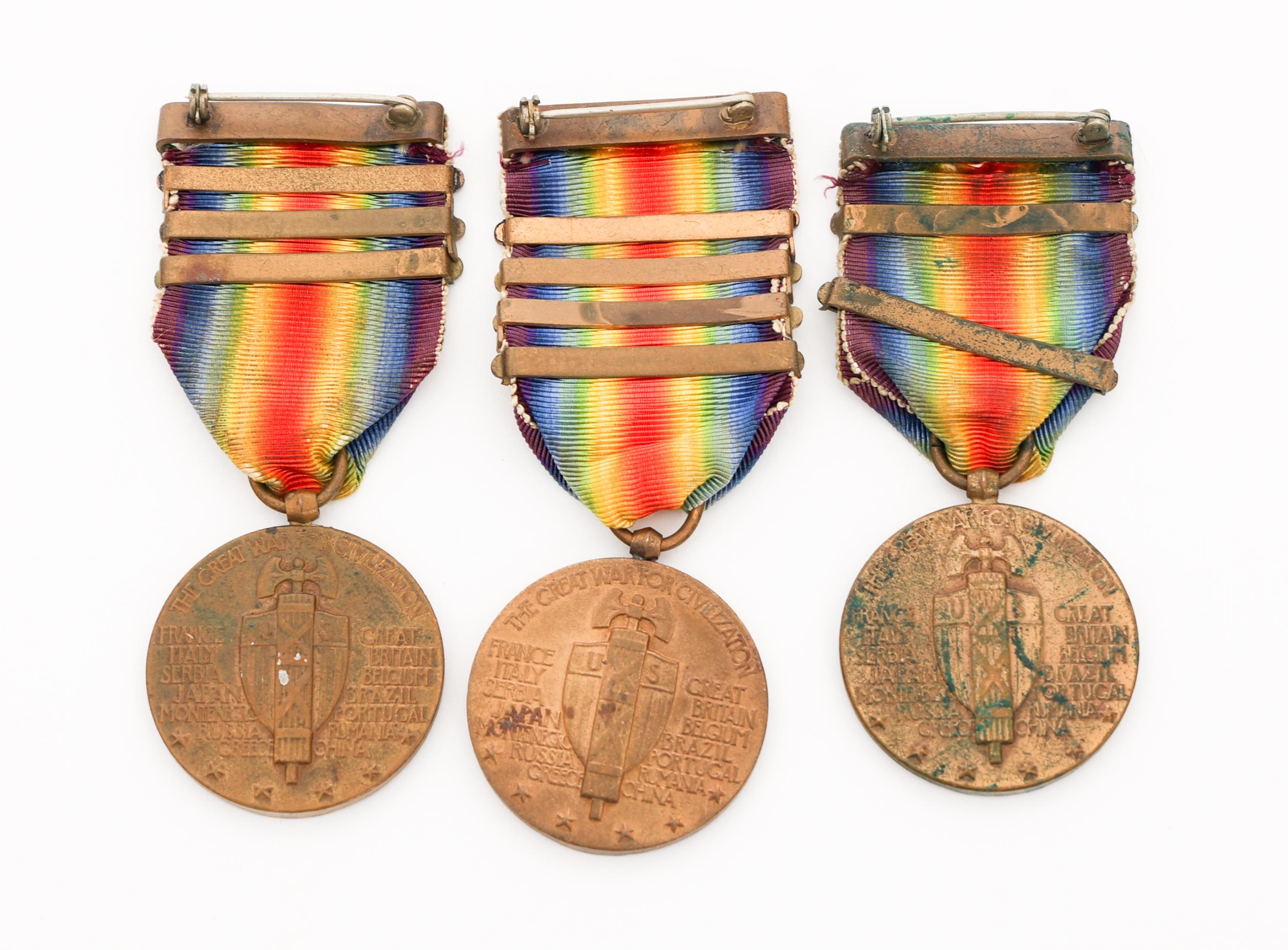 WWI US VICTORY MEDALS WITH CLASPS & RIBBONS