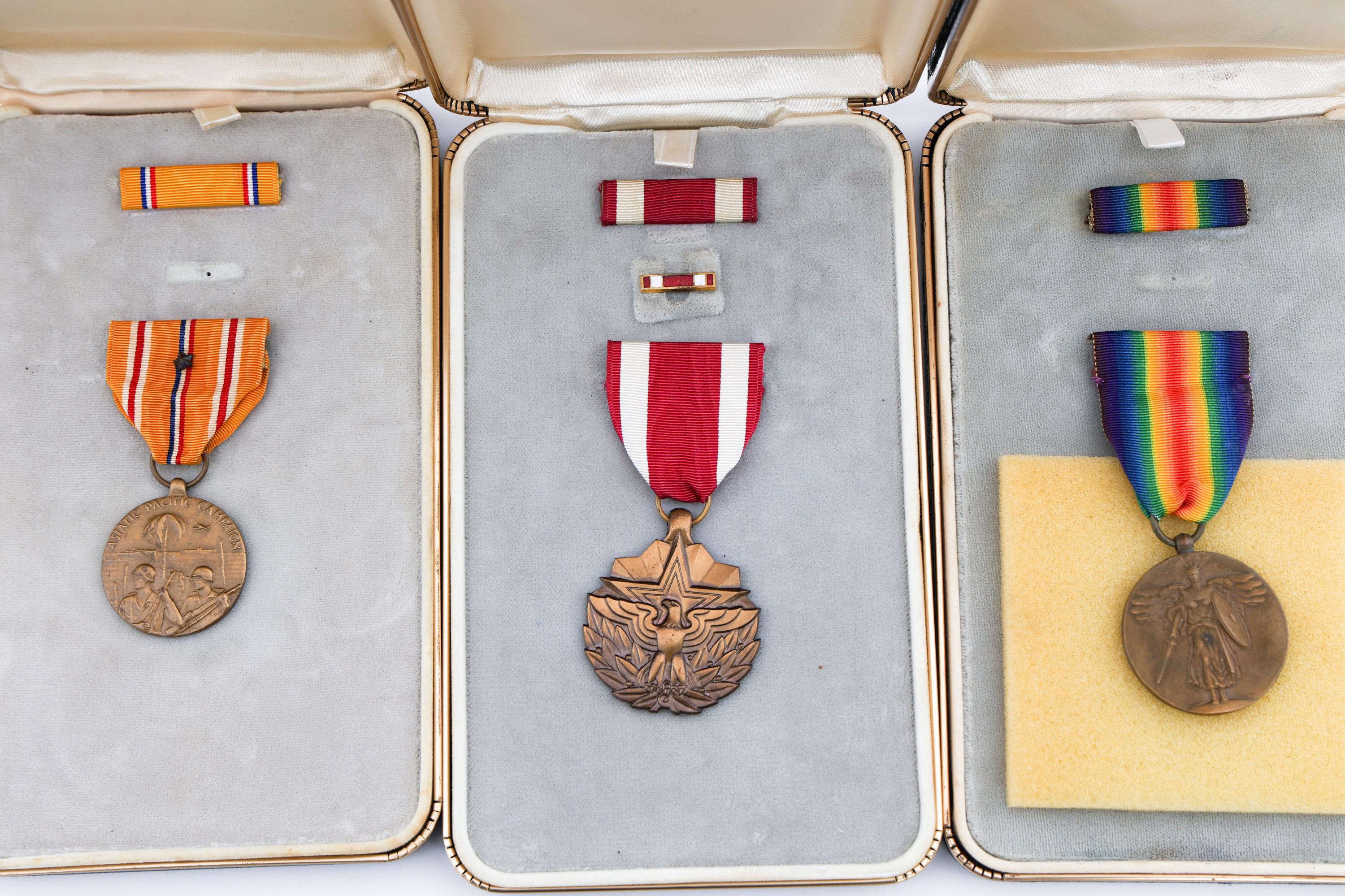 WWI - COLD WAR US ARMED FORCES MEDALS WITH CASES