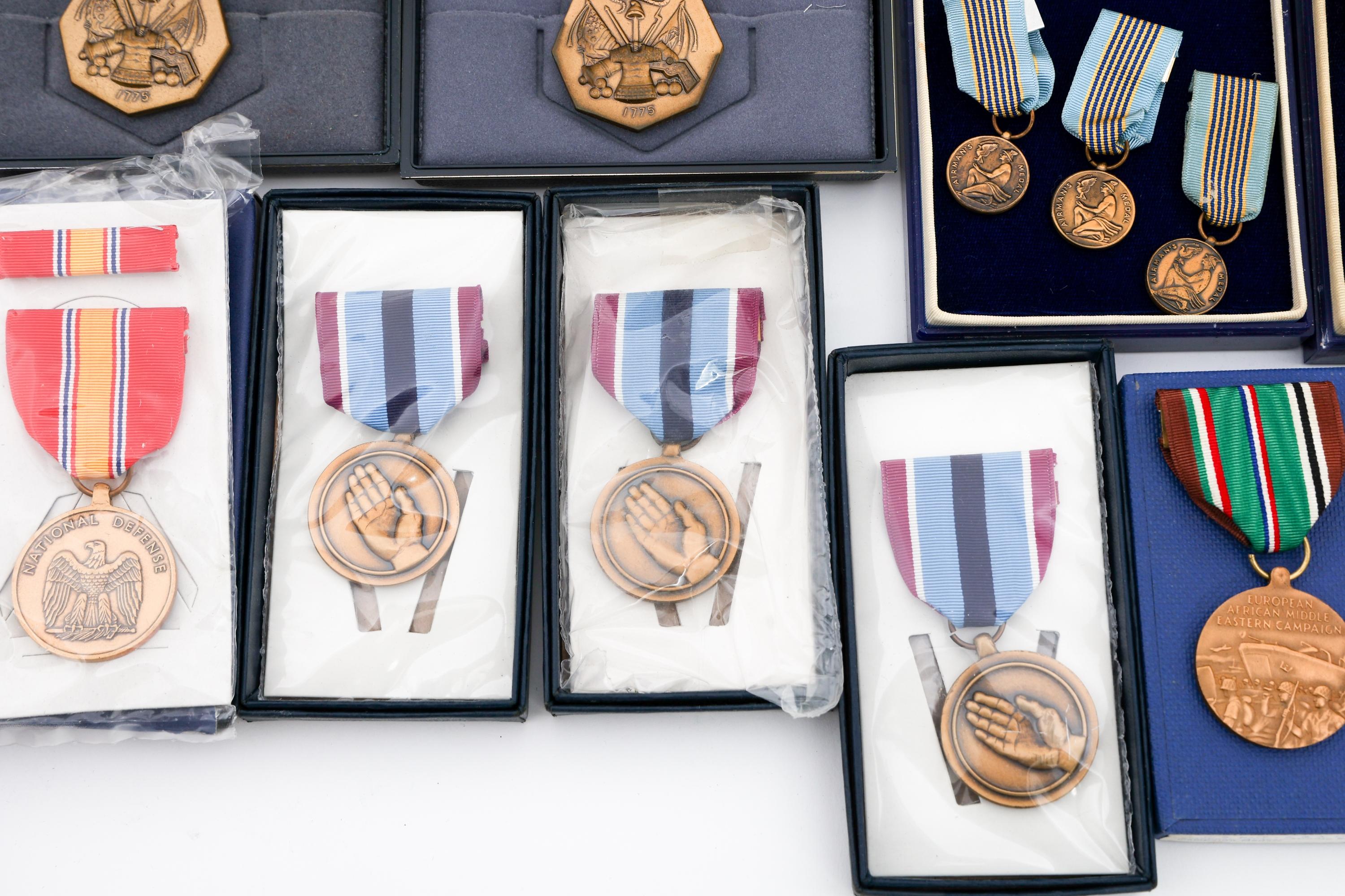 WWII - CURRENT US ARMED FORCES MEDALS