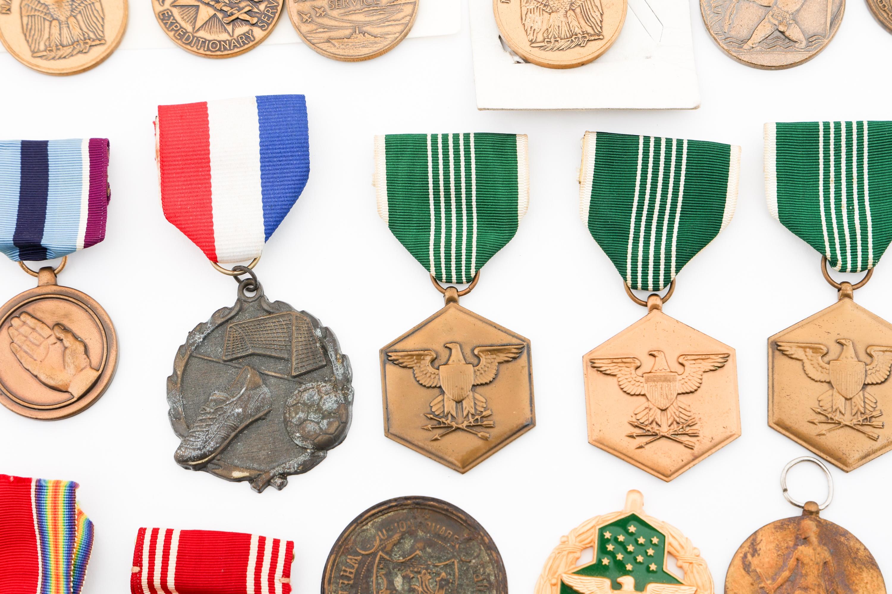 WWII - CURRENT US ARMED FORCES MEDALS