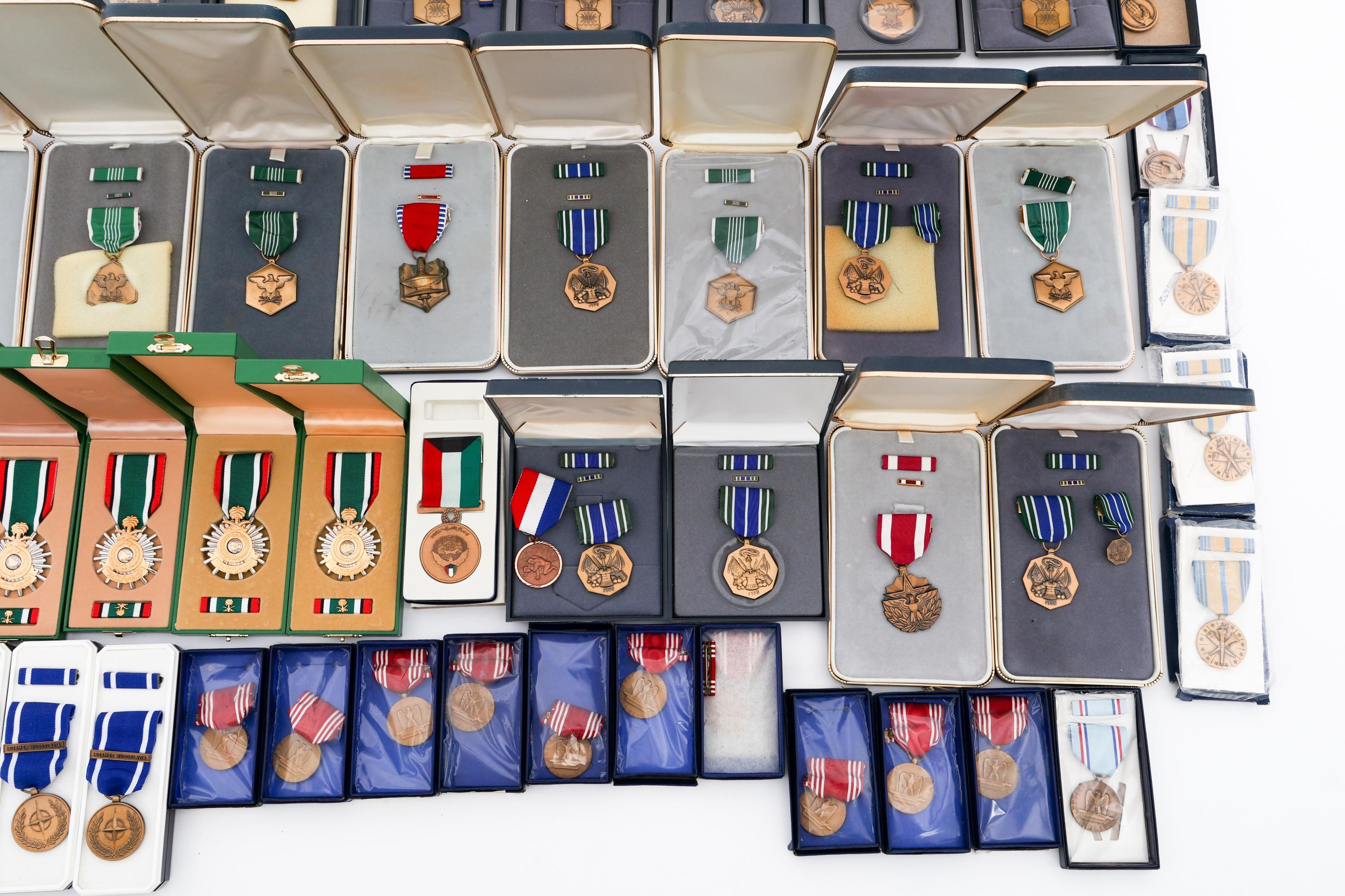 COLD WAR - CURRENT US & SAUDI ARABIAN MEDALS