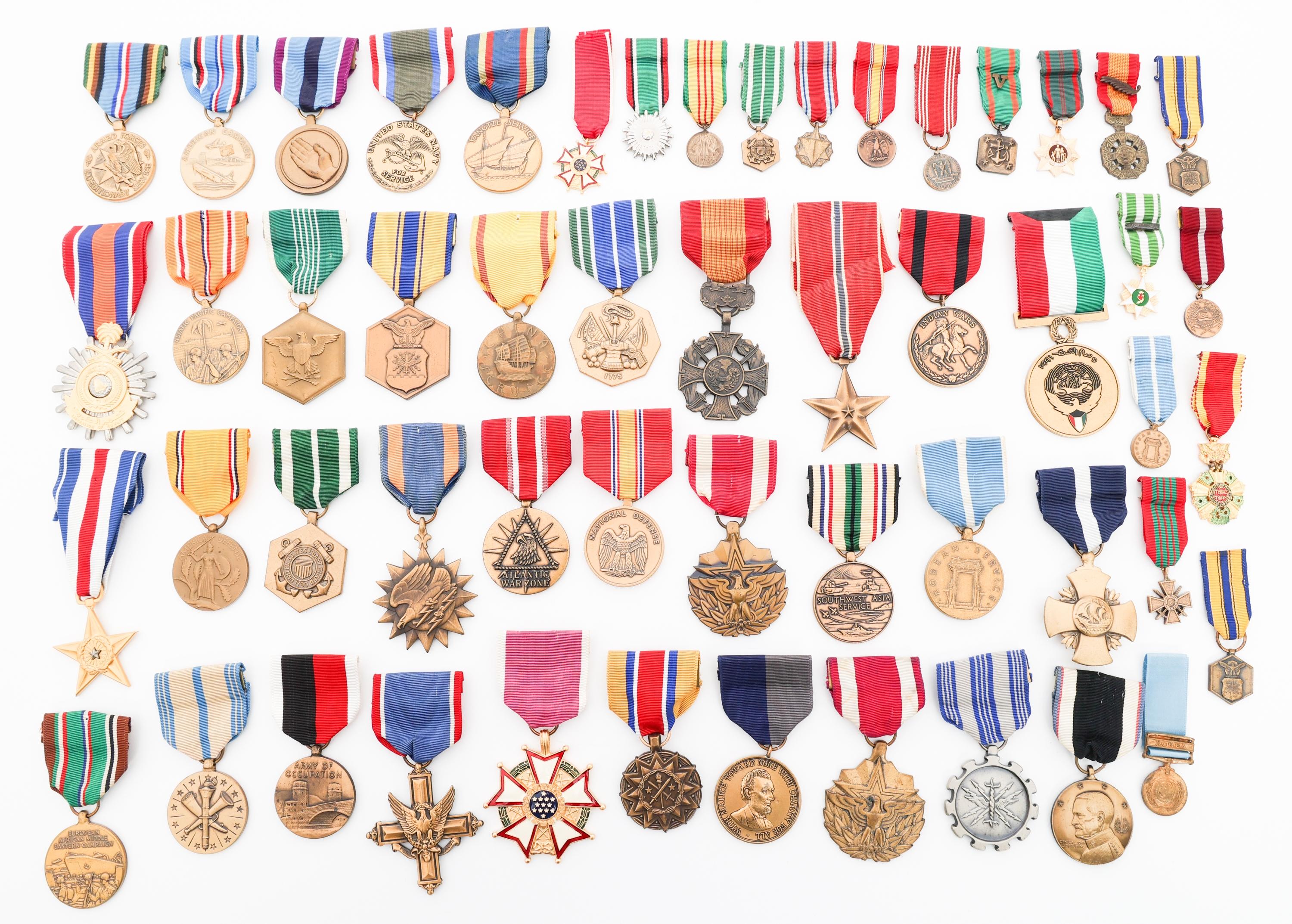 US MILITARY MEDALS & COMMEMORATIVE SERVICE MEDALS