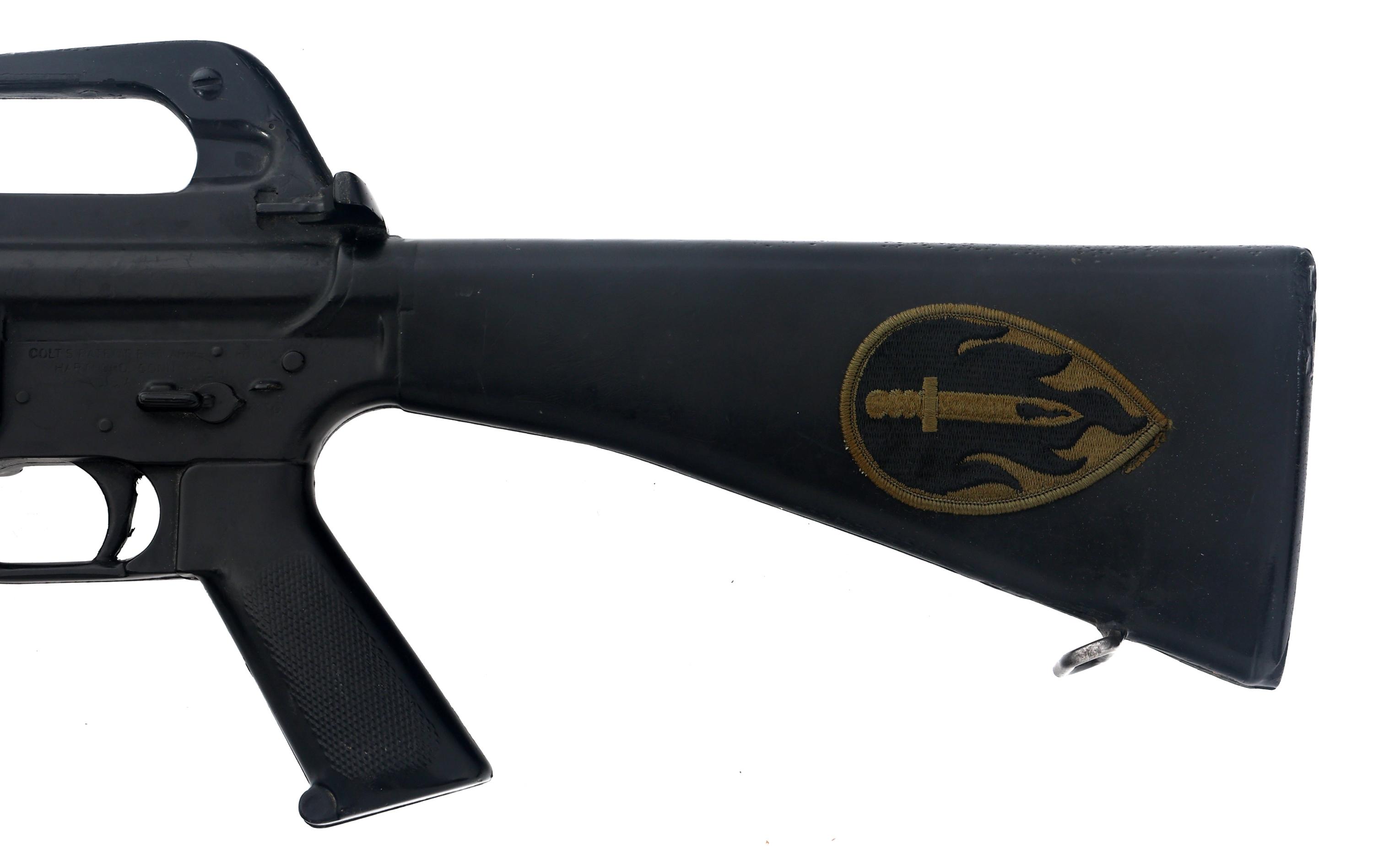 US M-16 RUBBER DUCK TRAINING RIFLE