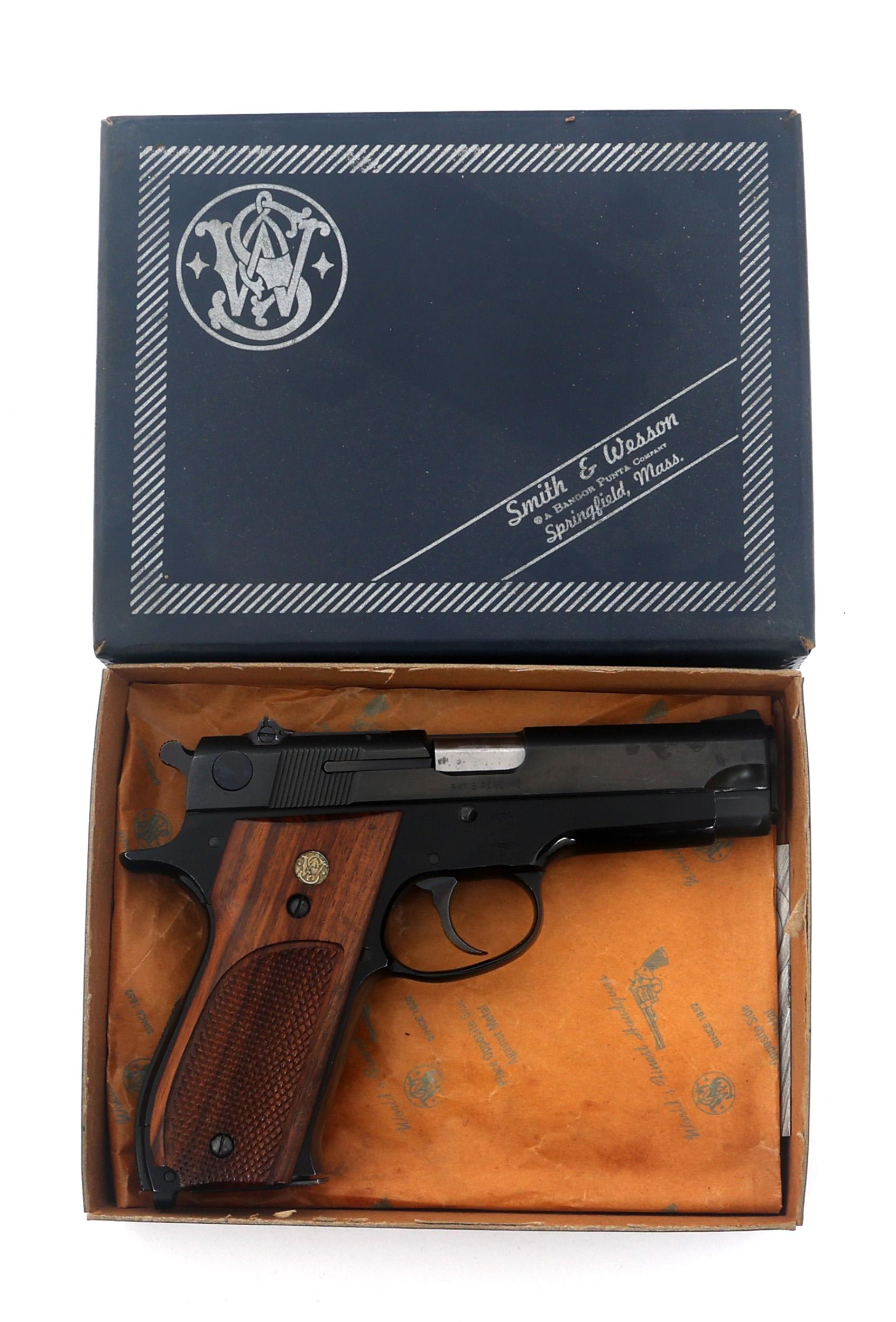 SMITH & WESSON MODEL 39-2 9x19mm CALIBER PISTOL