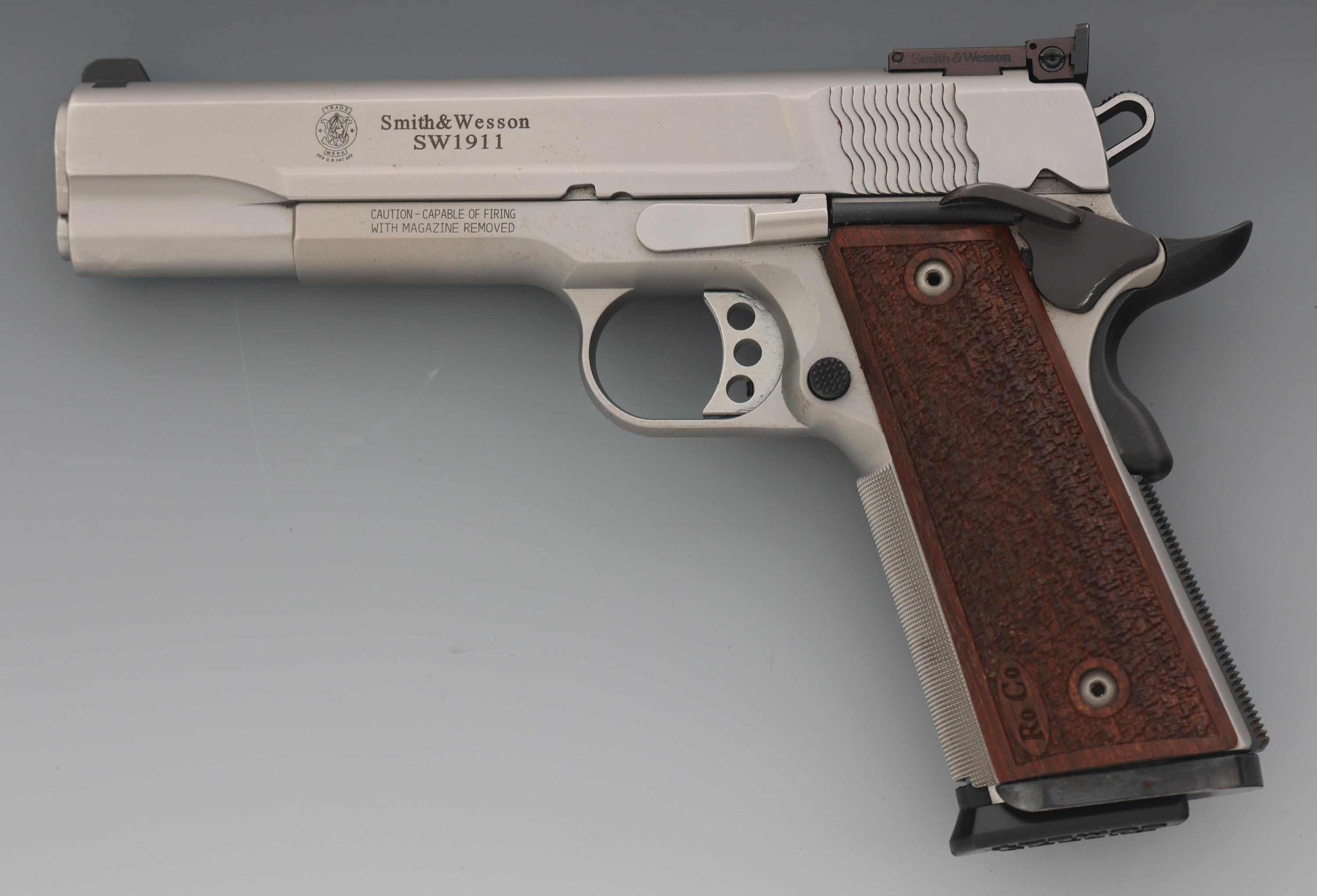 SMITH & WESSON MODEL SW1911 PRO SERIES 9mm PISTOL