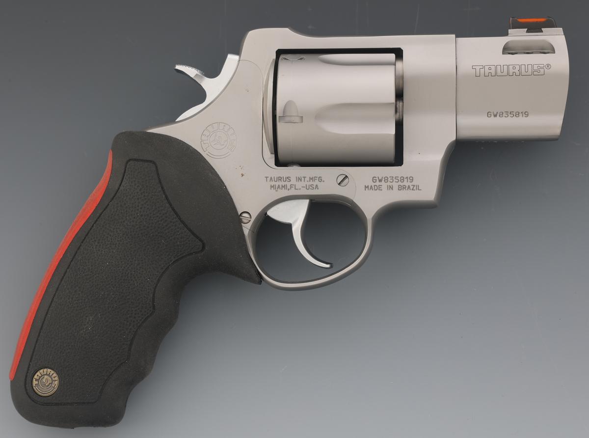 TAURUS RAGING BULL .454 CASULL CALIBER REVOLVER