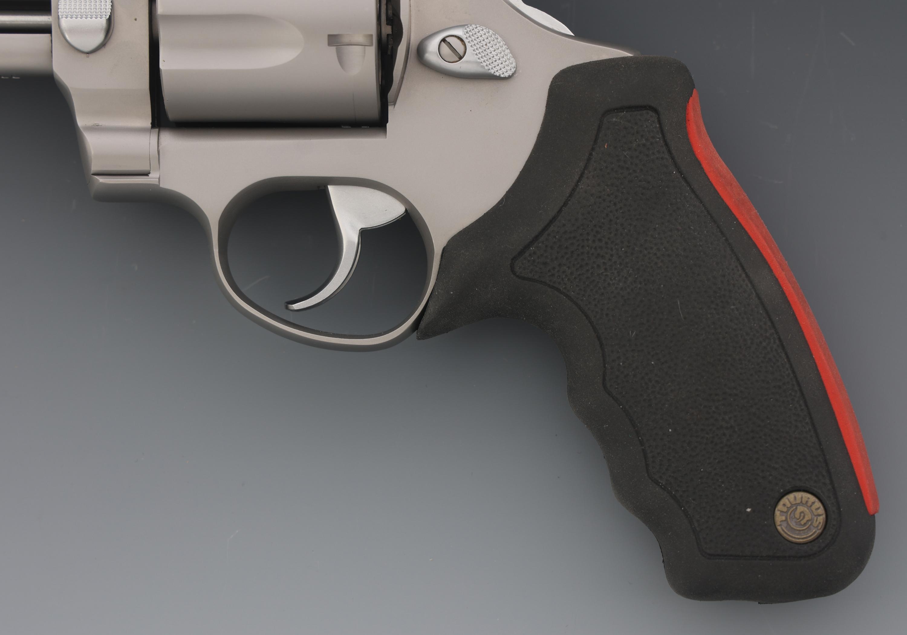 TAURUS RAGING BULL .454 CASULL CALIBER REVOLVER