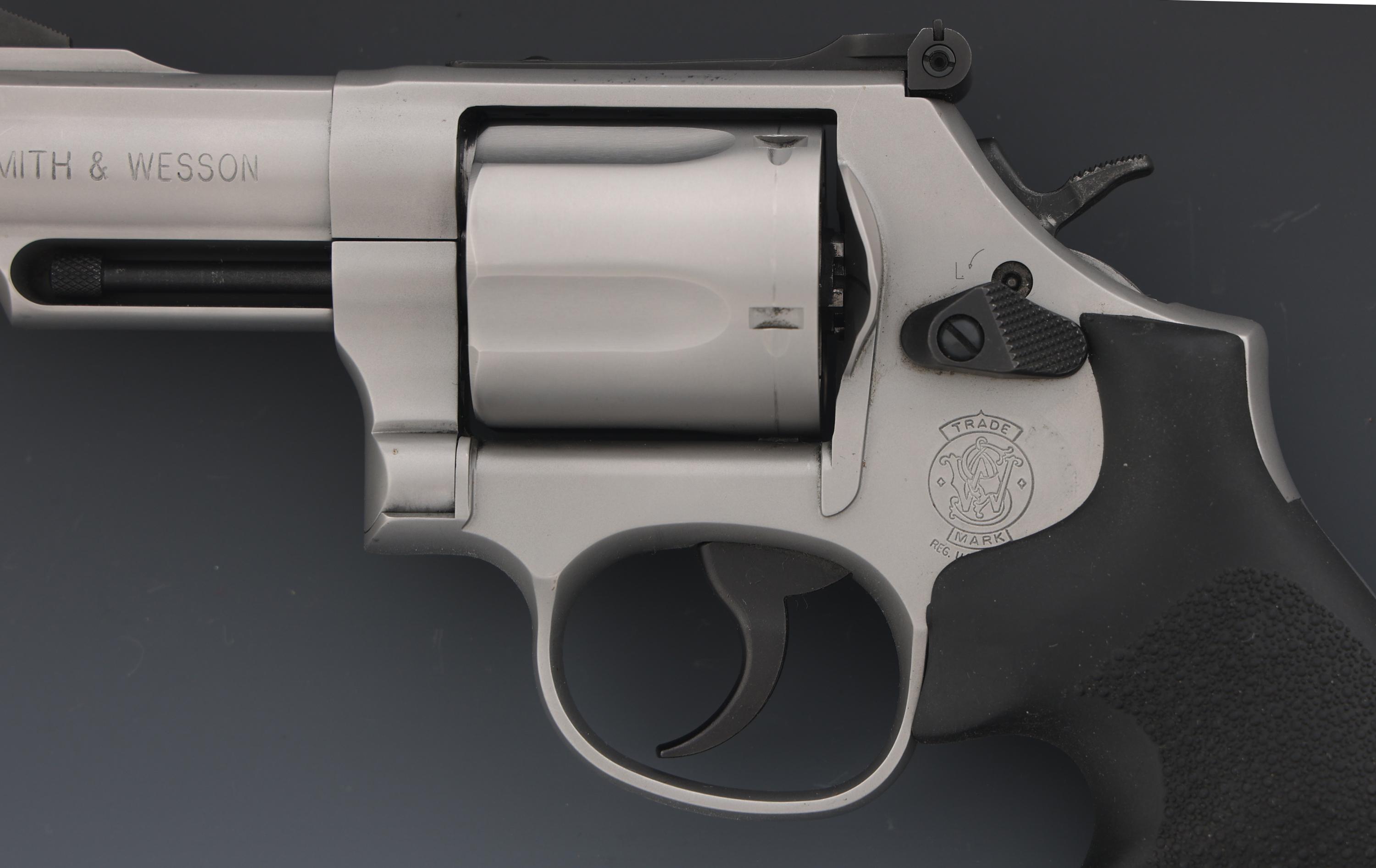 SMITH & WESSON MODEL 69 .44 MAGNUM REVOLVER