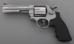 SMITH & WESSON MODEL 629-5 44 MAG CALIBER REVOLVER
