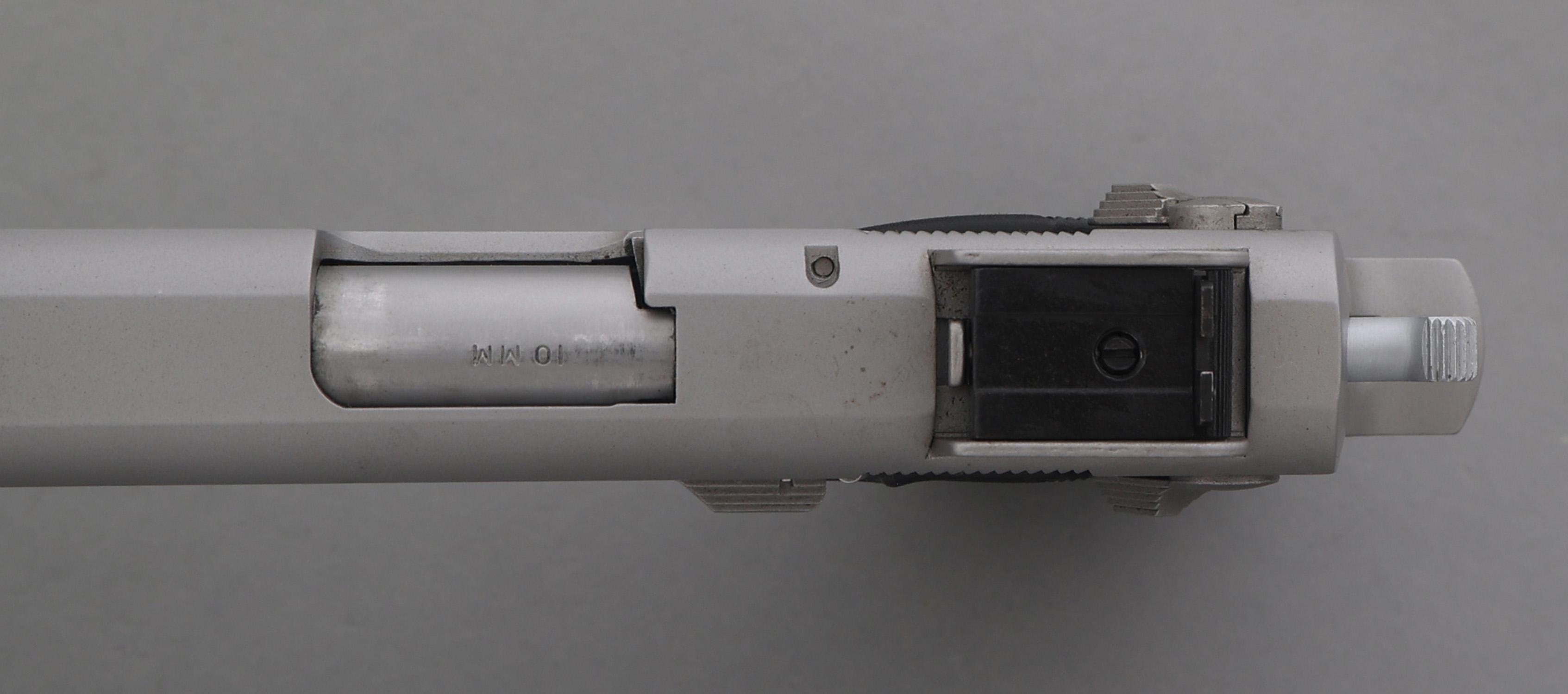 SMITH & WESSON MODEL 1006 10MM CALIBER PISTOL