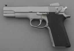 SMITH & WESSON MODEL 1006 10MM CALIBER PISTOL