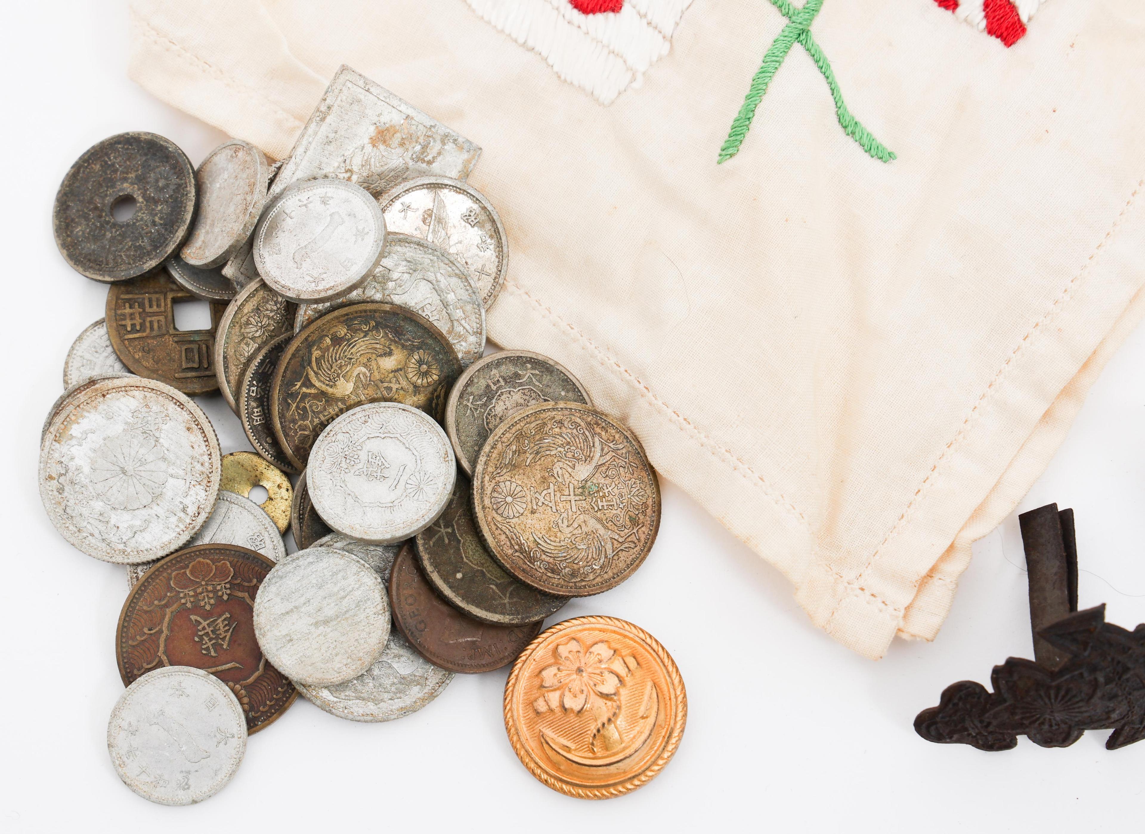 WWII IMPERIAL JAPANESE INSIGNIA, RANKS & BUTTONS