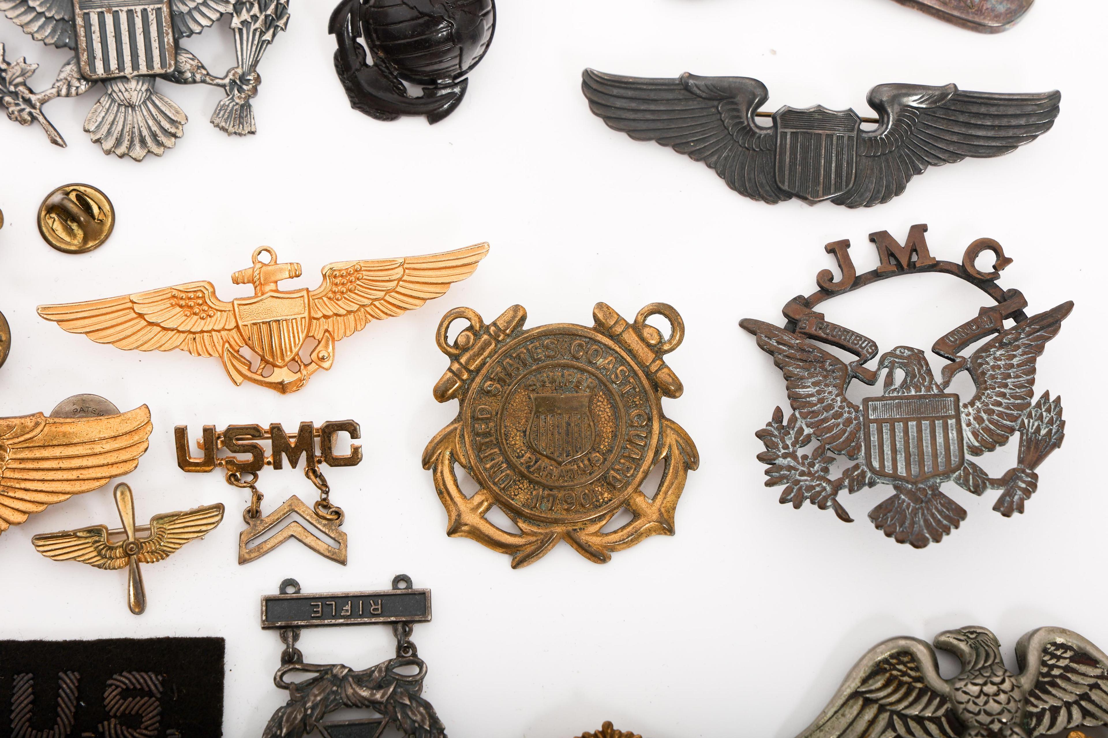 WWII - COLD WAR US ARMED FORCES INSIGNIA & PATCHES