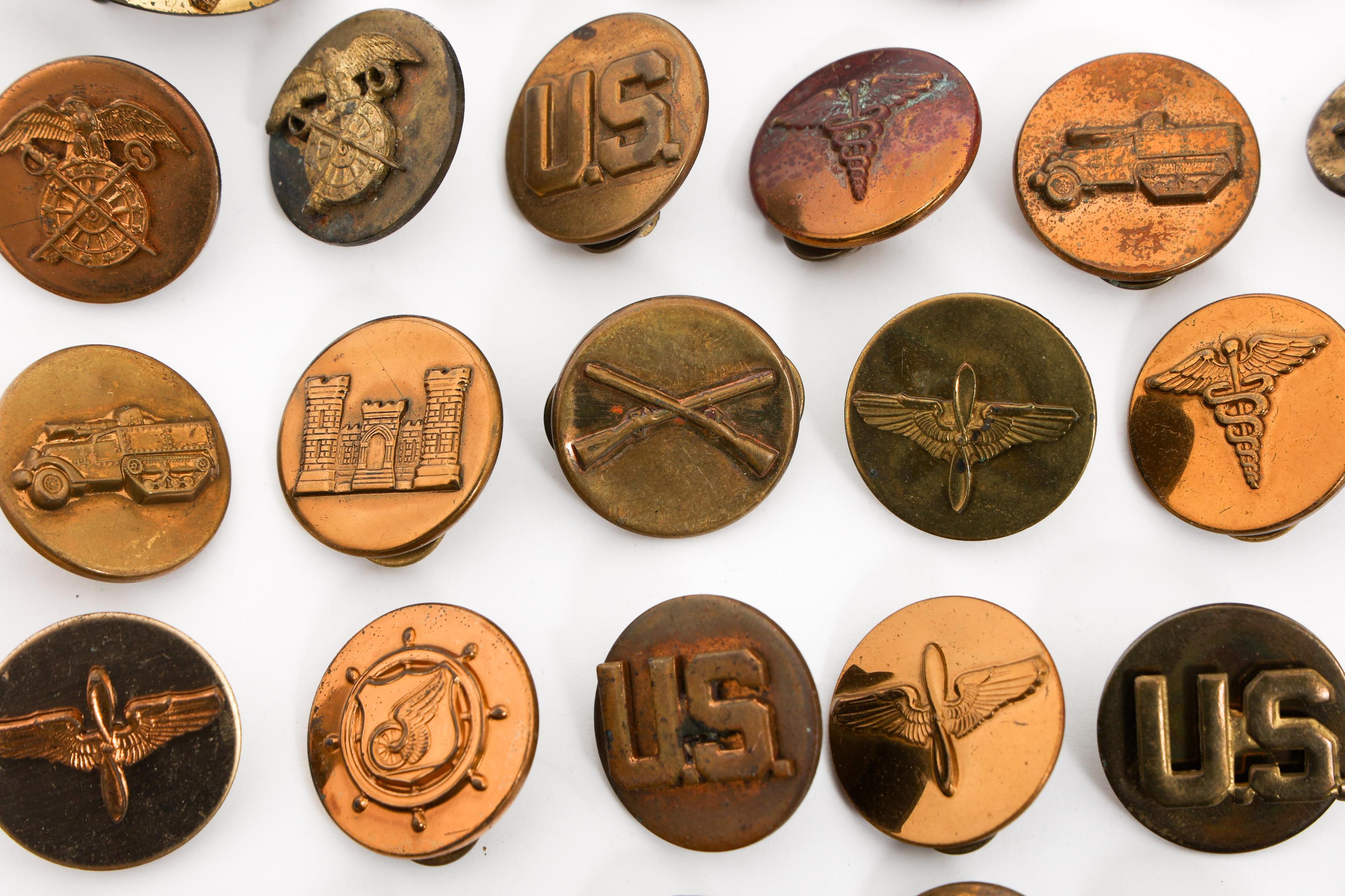 WWII US ARMY ENLISTED COLLAR DISCS
