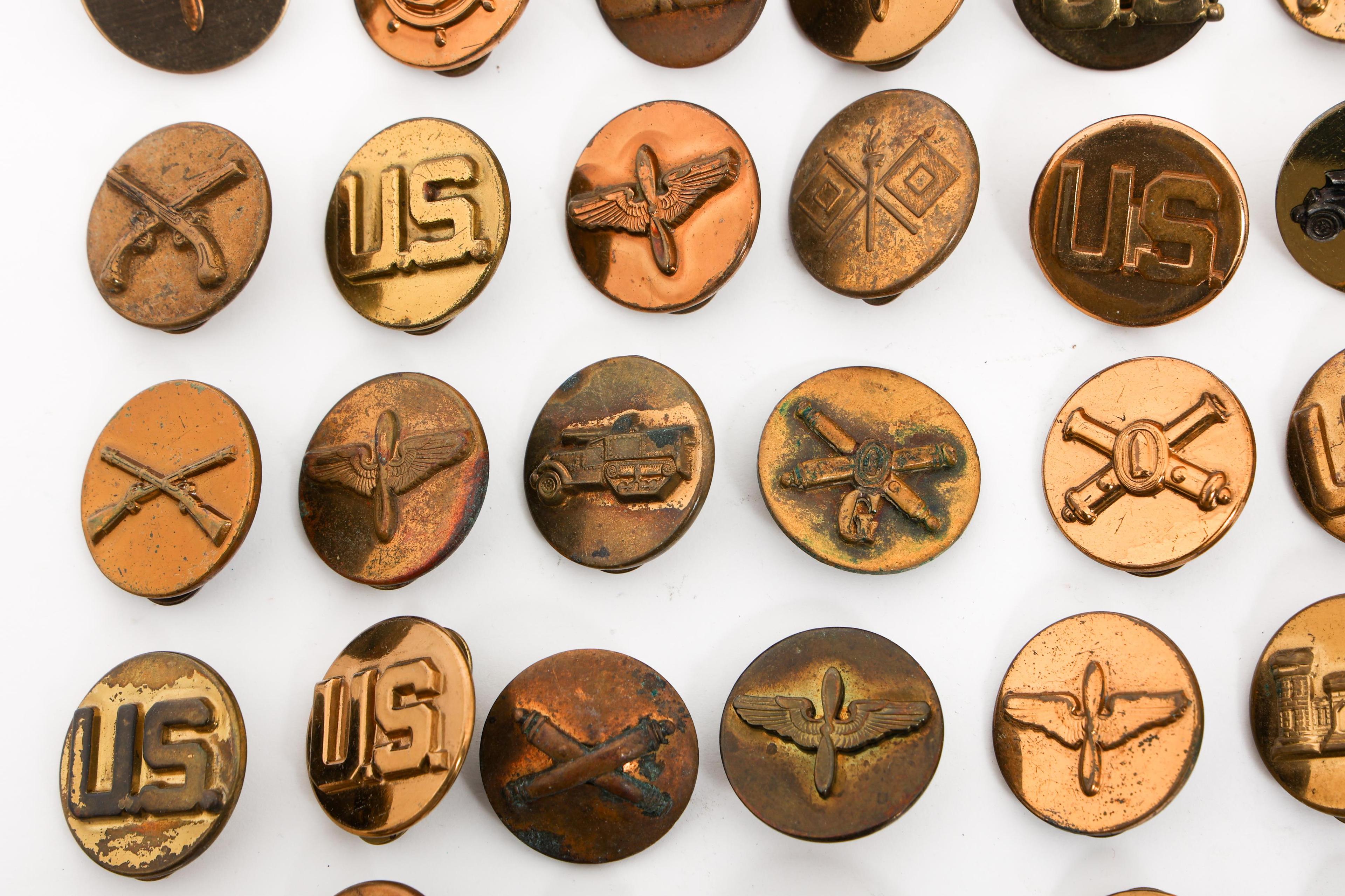WWII US ARMY ENLISTED COLLAR DISCS