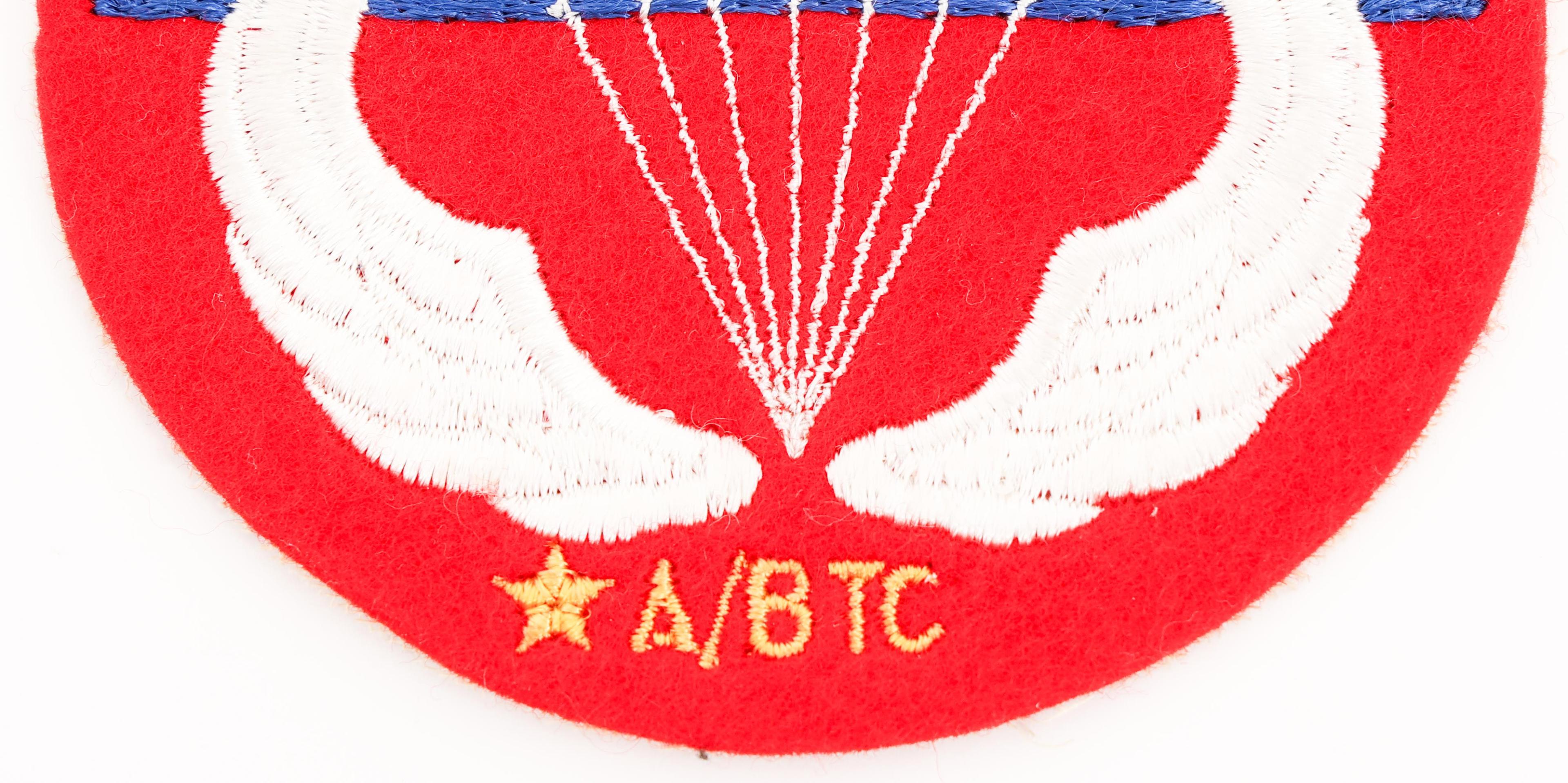 POST WWII US 5th ARMY TRAINING CENTER POCKET PATCH