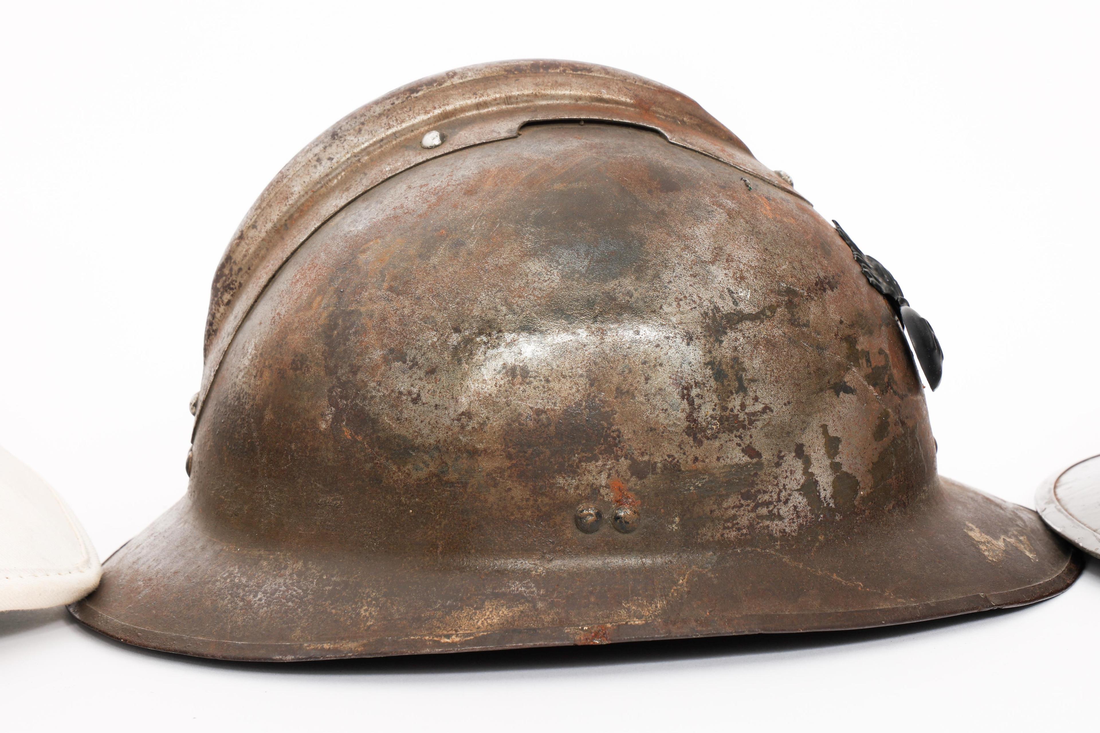 WWII - COLD WAR WORLD MILITARY COMBAT HELMETS