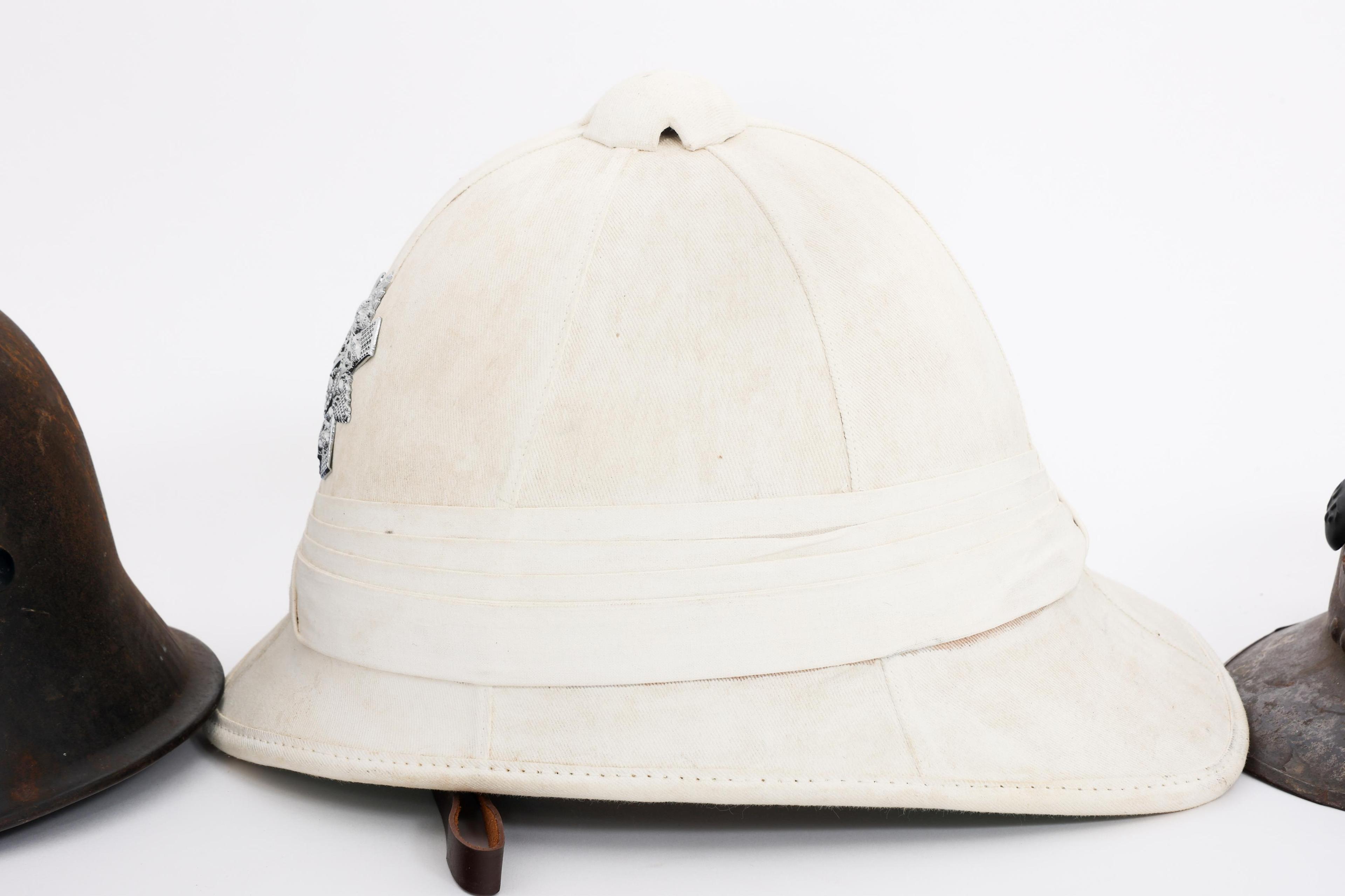 WWII - COLD WAR WORLD MILITARY COMBAT HELMETS