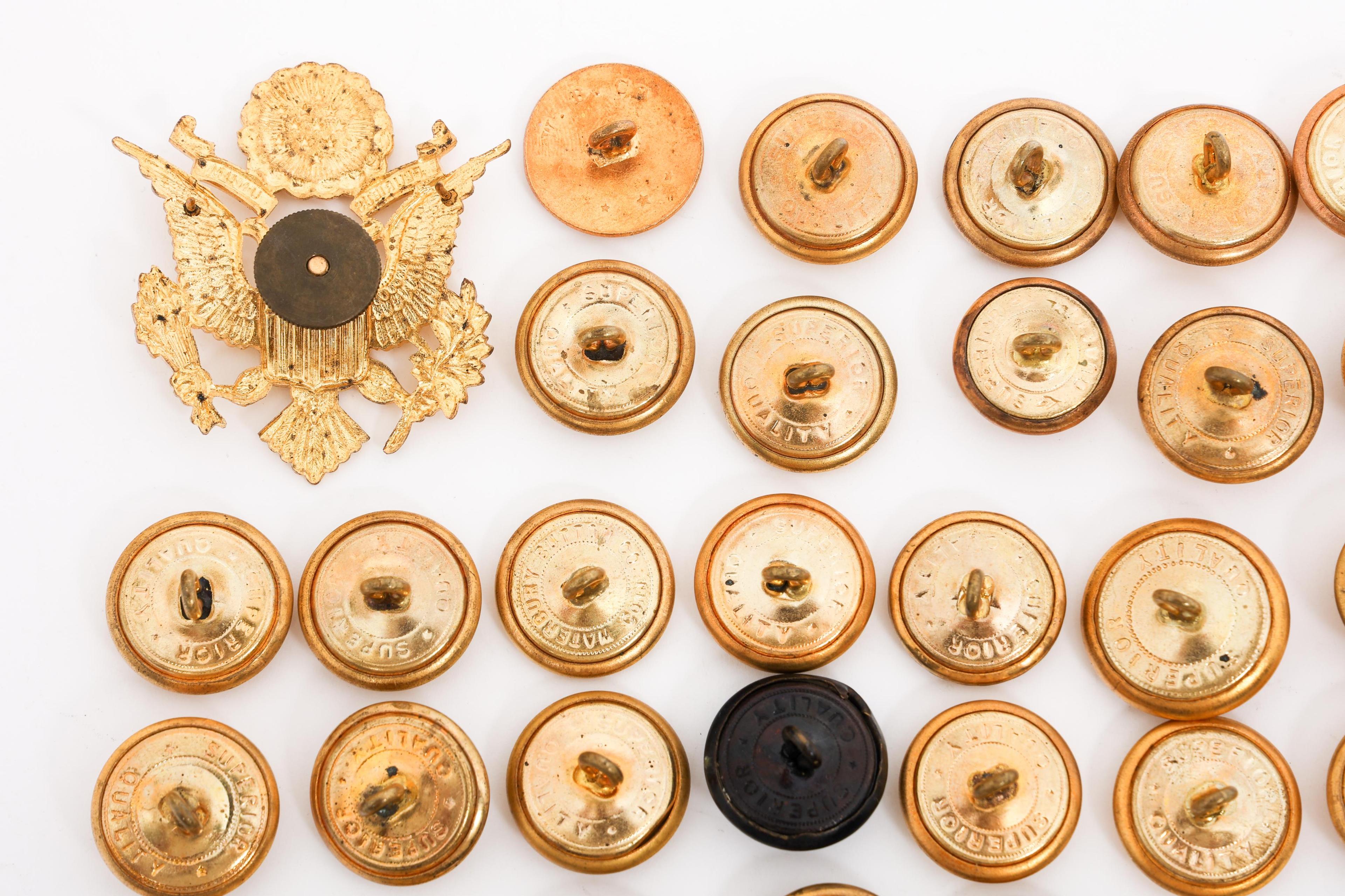US ARMED FORCES & NATIONAL GUARD UNIFORM BUTTONS