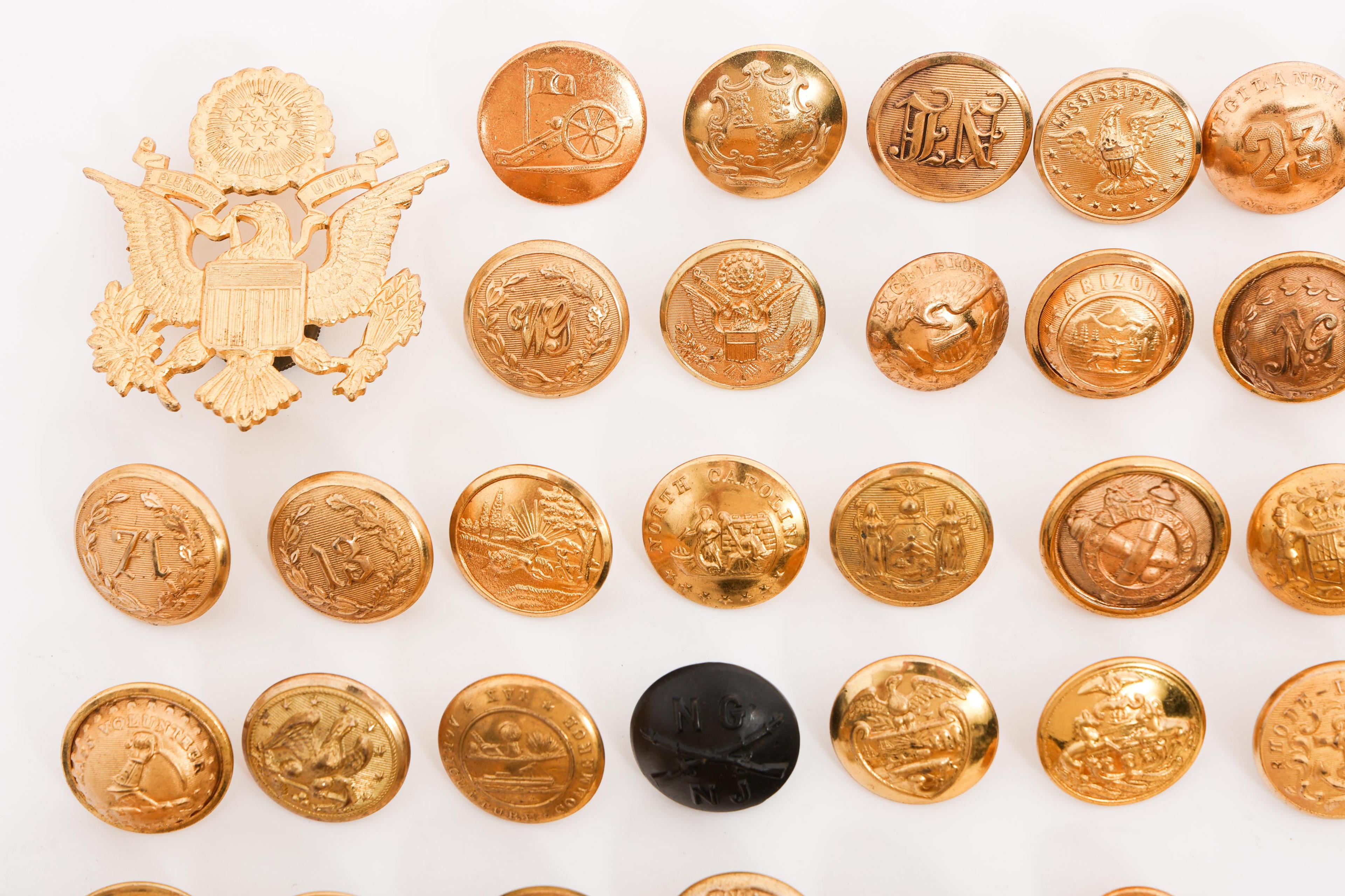 US ARMED FORCES & NATIONAL GUARD UNIFORM BUTTONS