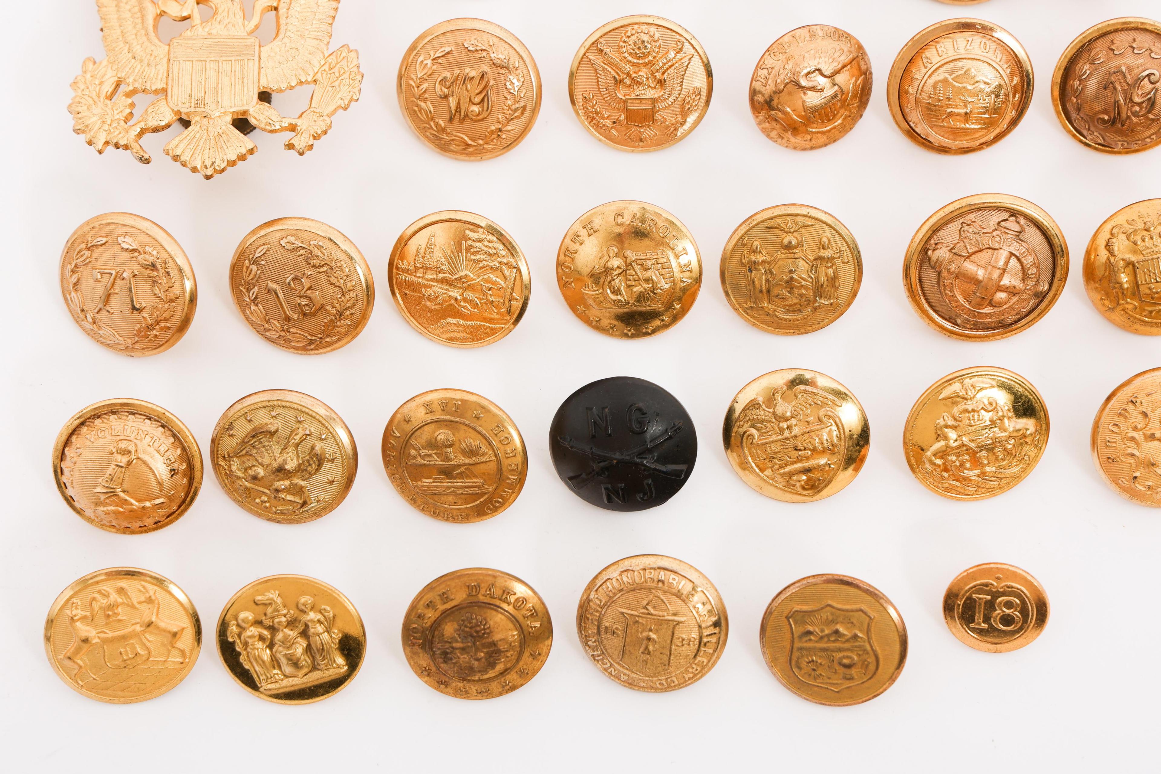 US ARMED FORCES & NATIONAL GUARD UNIFORM BUTTONS
