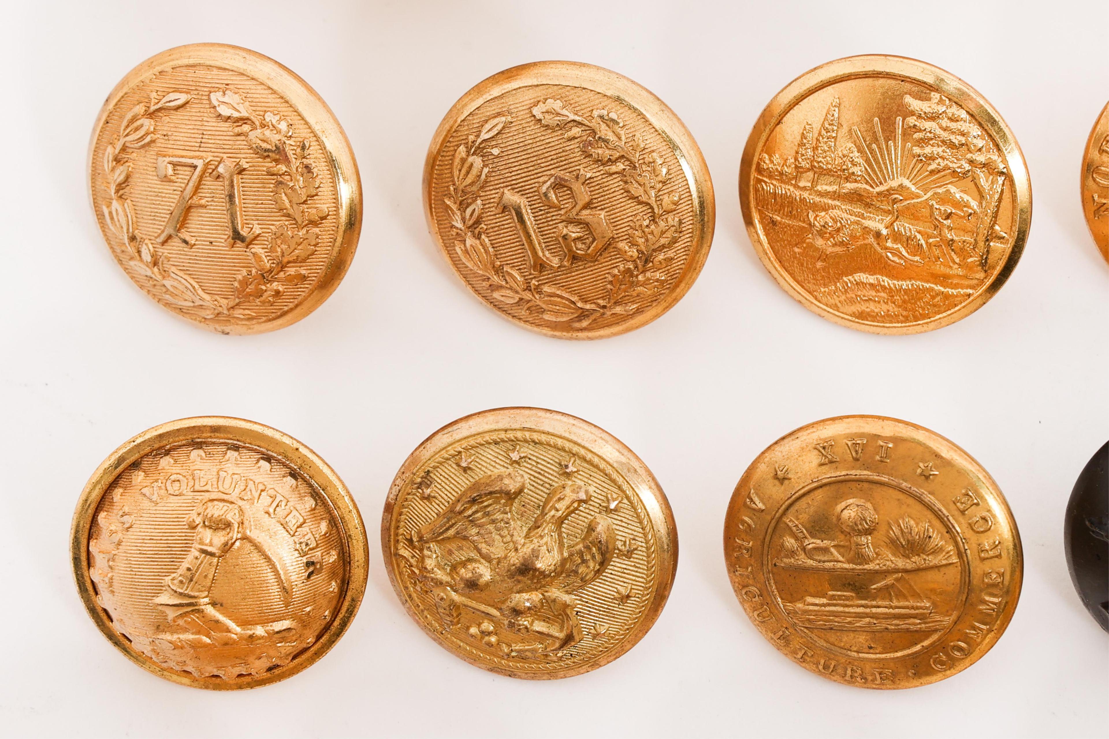 US ARMED FORCES & NATIONAL GUARD UNIFORM BUTTONS