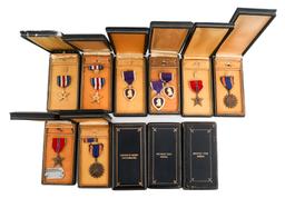 WWII - COLD WAR US ARMY MEDALS & COFFIN CASES