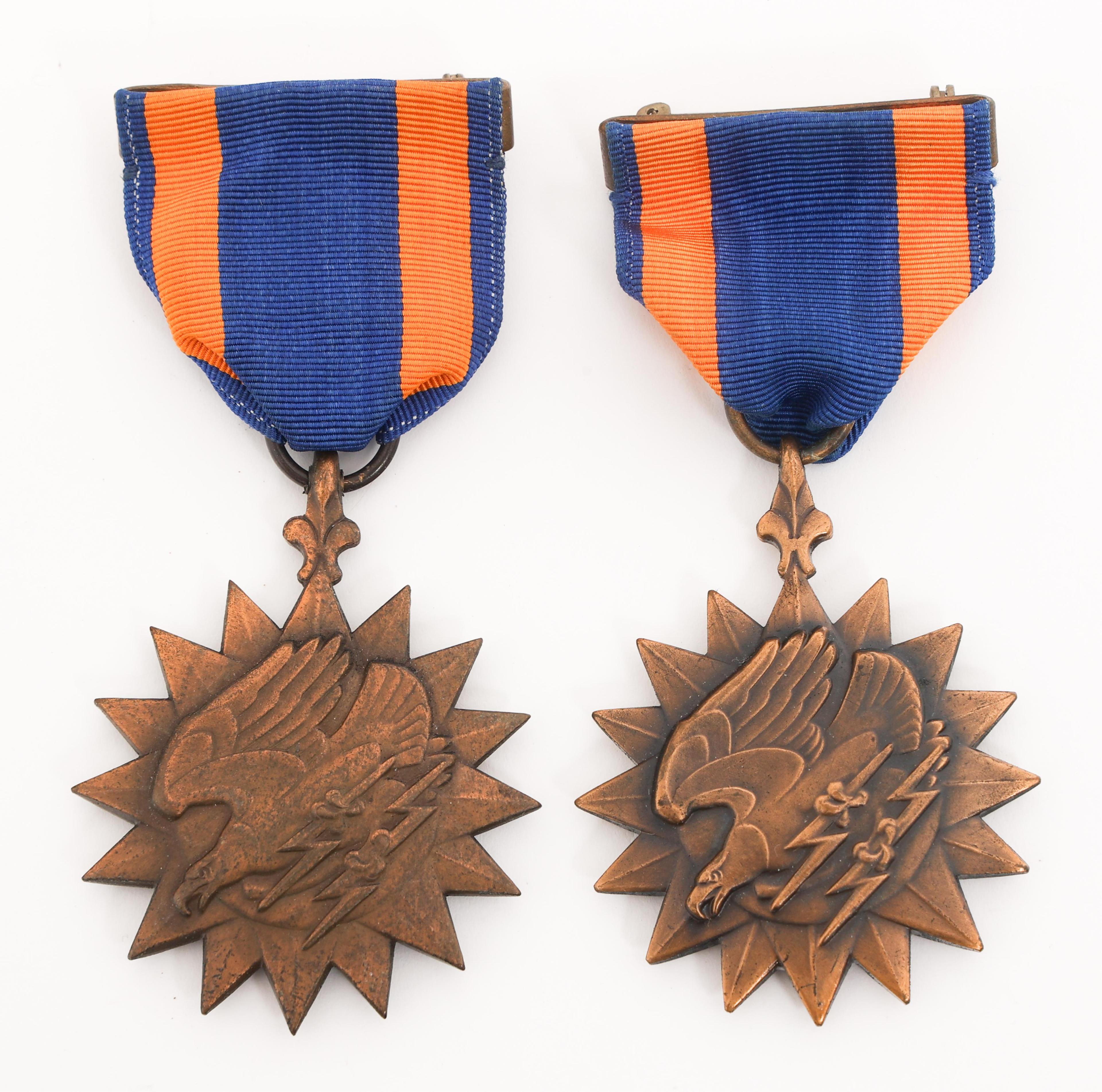 WWII - COLD WAR US ARMY MEDALS & COFFIN CASES