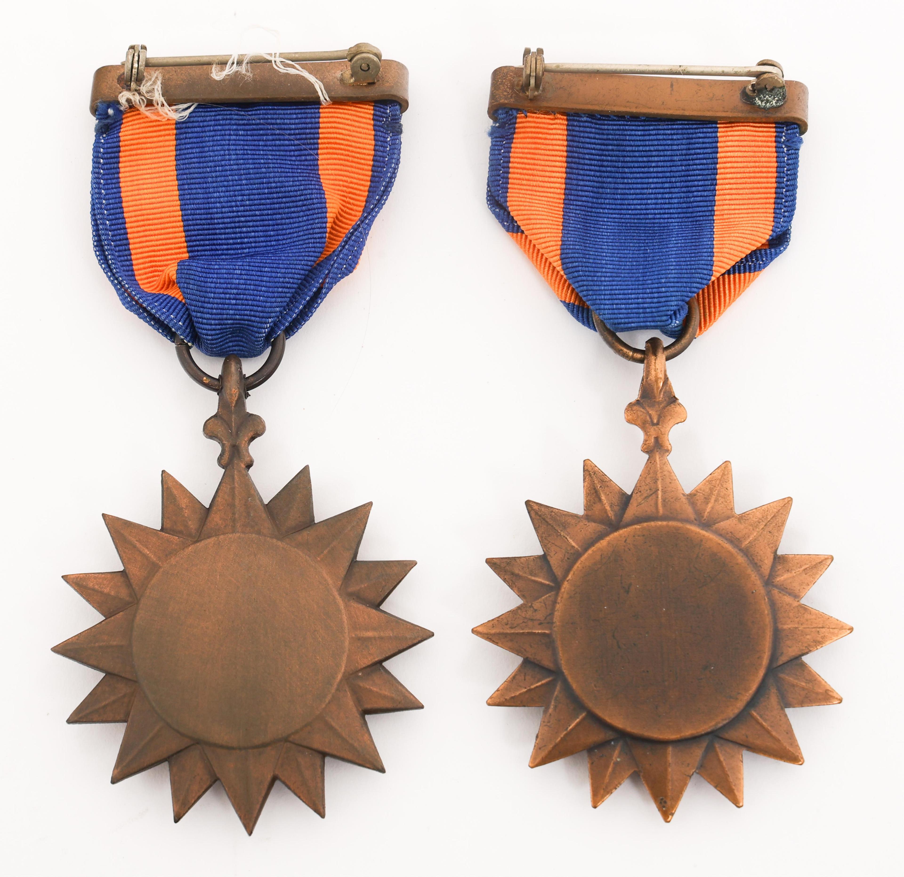 WWII - COLD WAR US ARMY MEDALS & COFFIN CASES