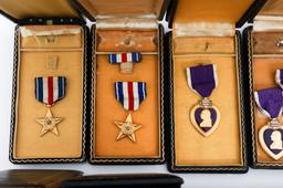 WWII - COLD WAR US ARMY MEDALS & COFFIN CASES