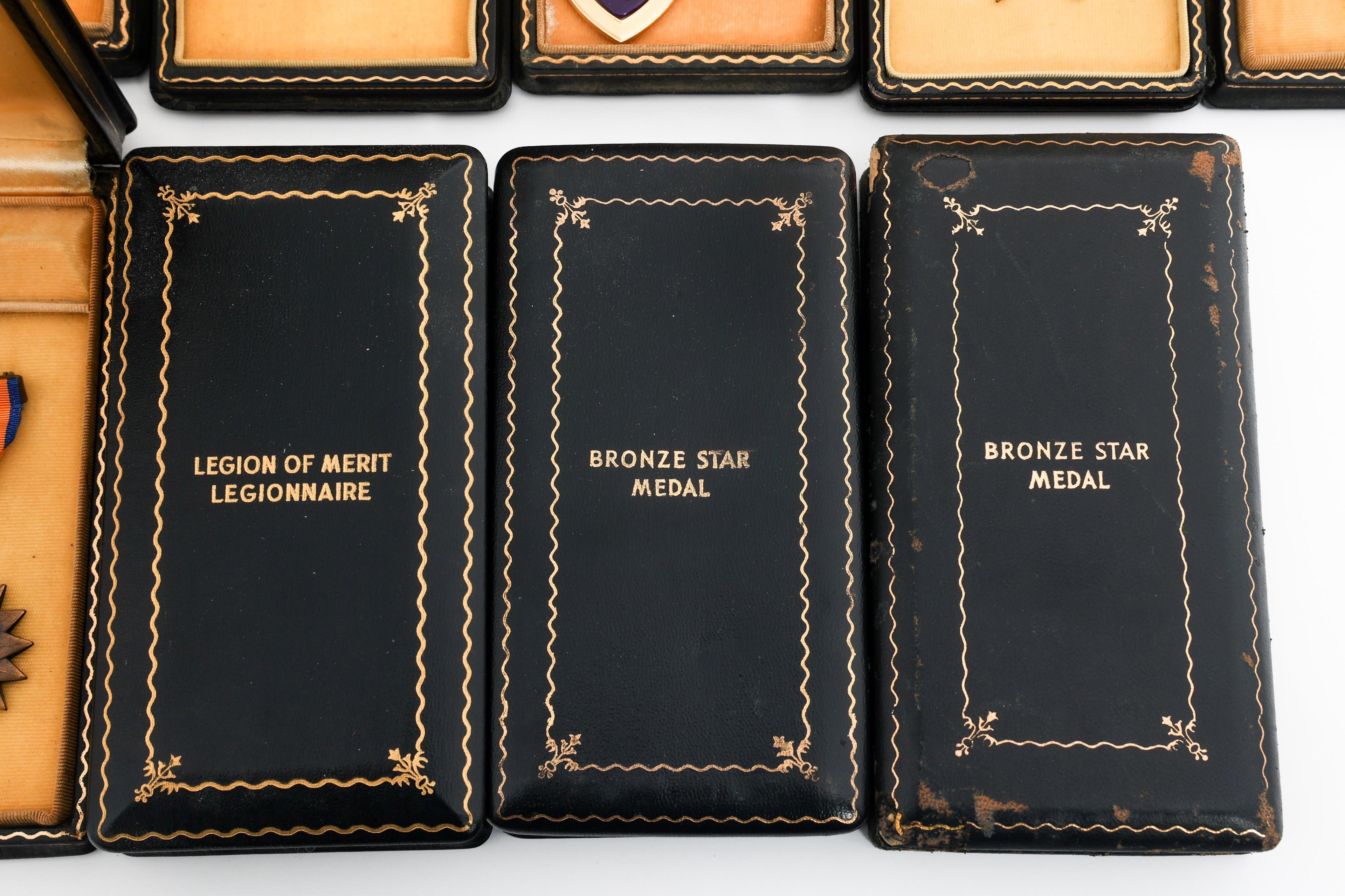 WWII - COLD WAR US ARMY MEDALS & COFFIN CASES
